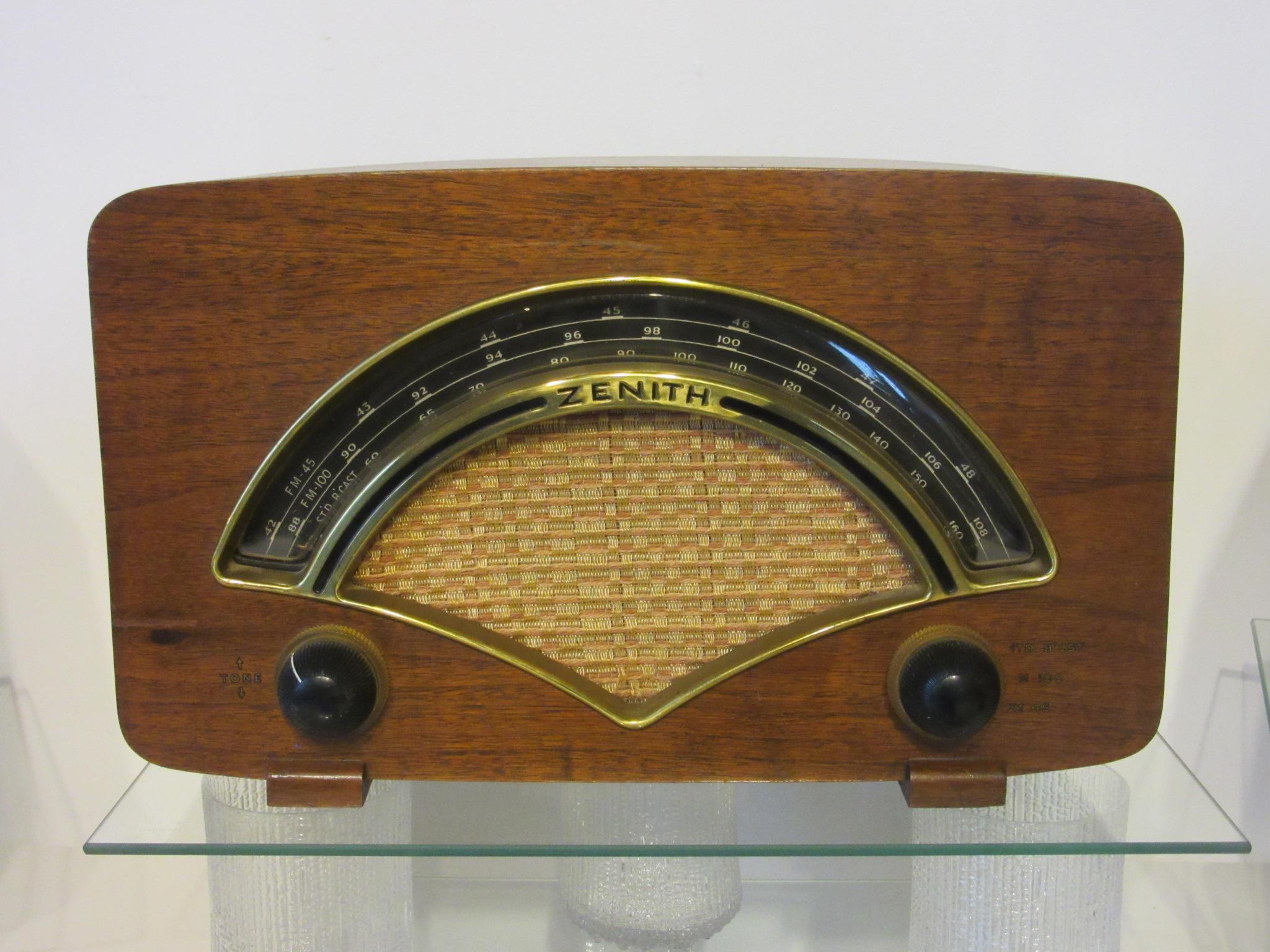 Ray & Charles Eames Designed Radio Collection In Good Condition In Cincinnati, OH