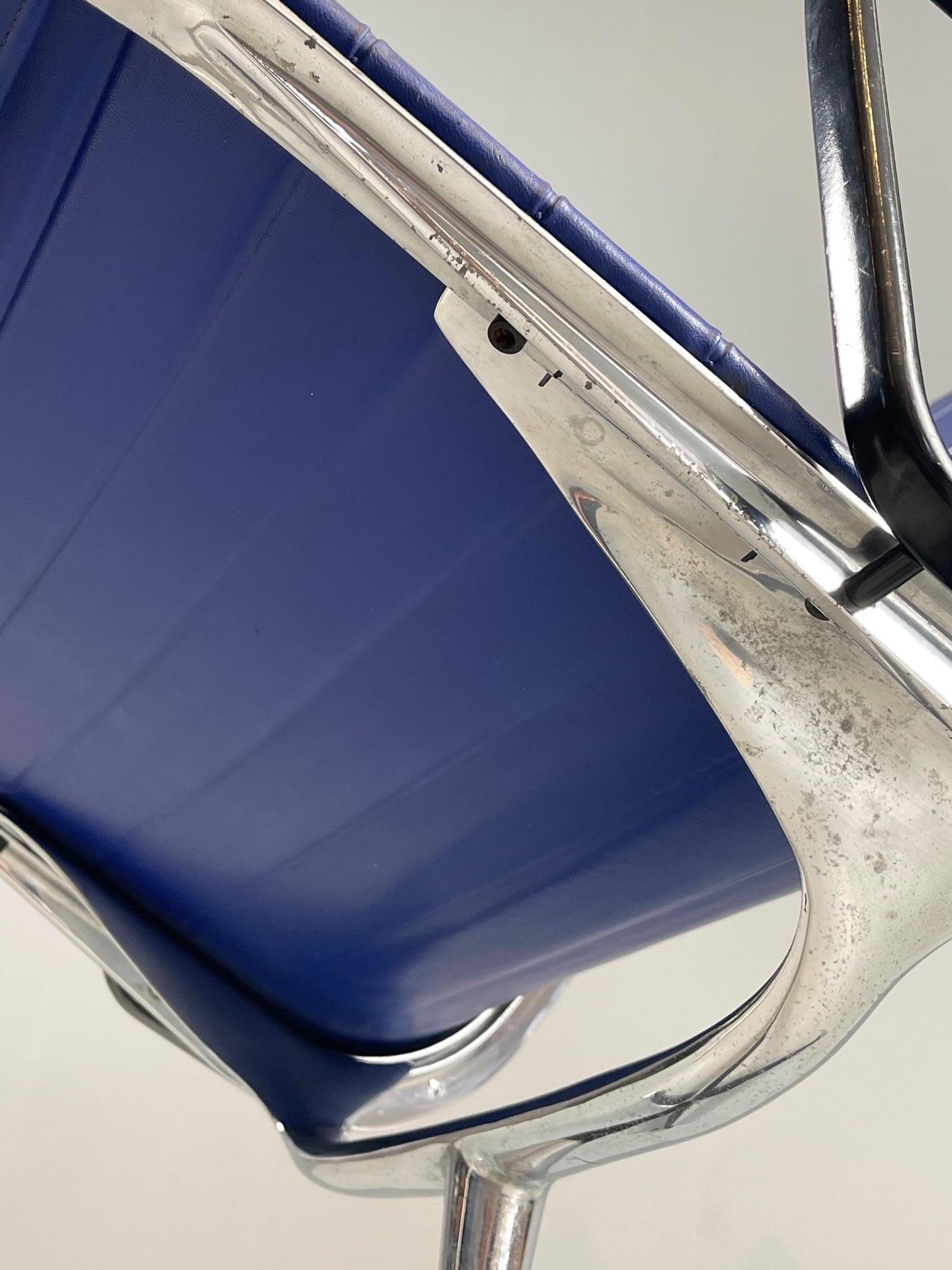 Mid-Century Modern Ray & Charles Eames EA 116 / Vinyl Blue Swivel Lounge Chair, by Herman Miller