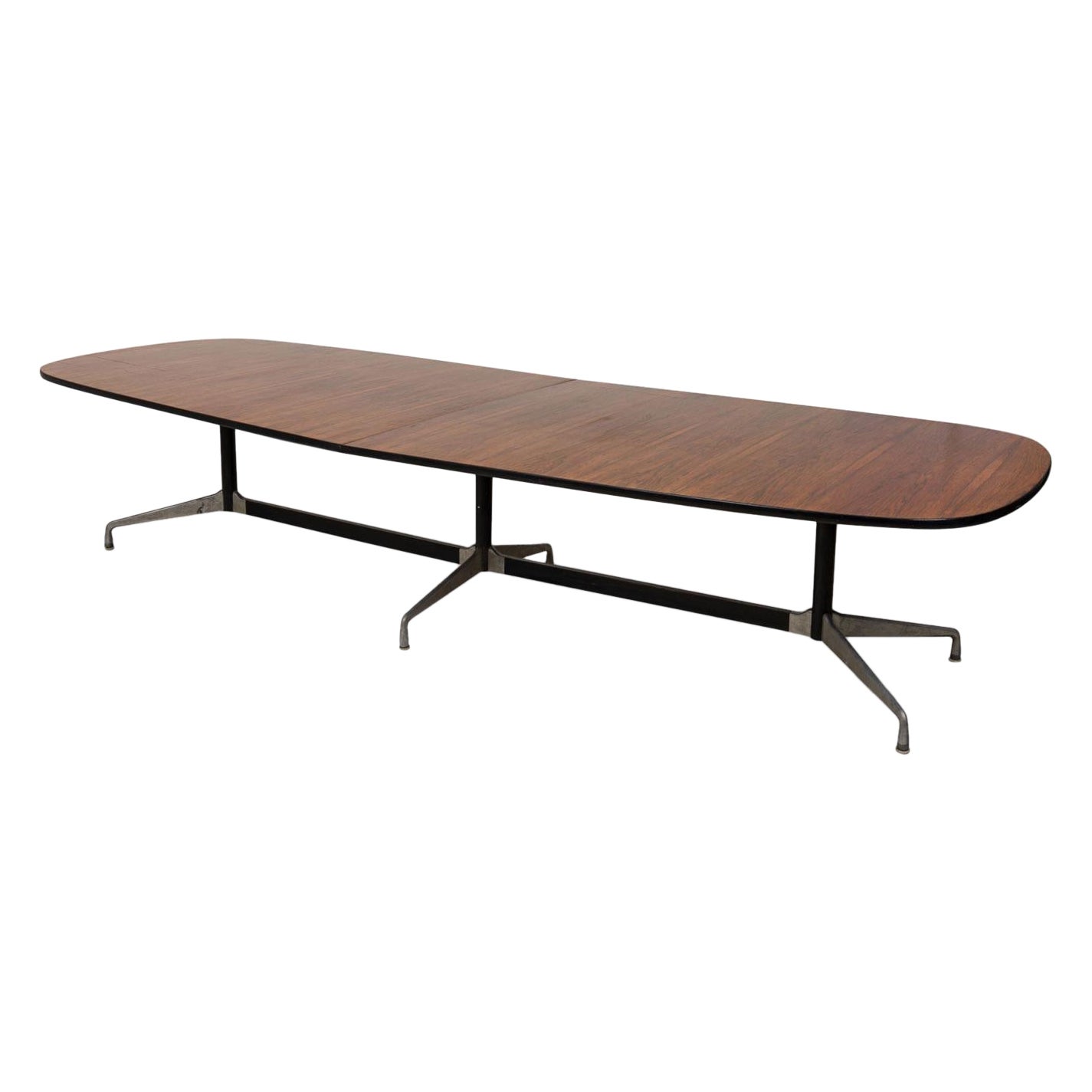 Ray 
Charles Eames for Herman Miller Mid-Century Rosewood Conference Table For Sale