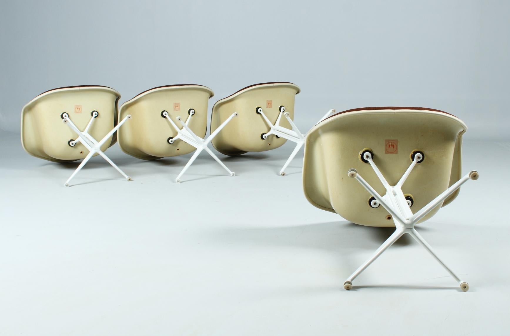 Fiberglass Ray & Charles Eames, La Fonda, 6 Chairs + Table, Hermann Miller, Vitra, 1960s