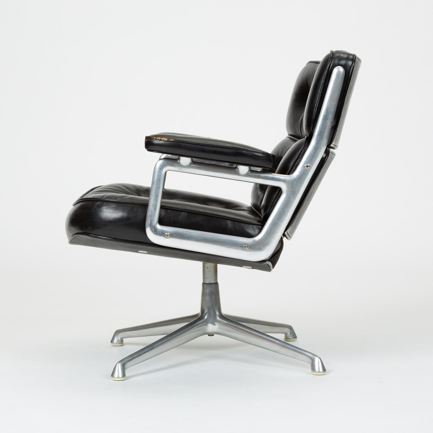 20th Century Ray and Charles Eames Time Life Lobby Chair in Black Leather