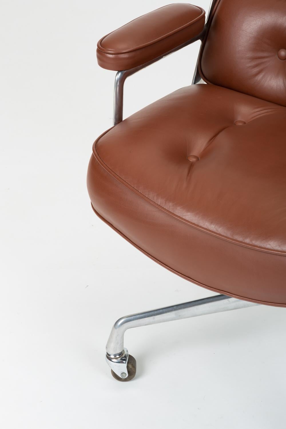 Ray + Charles Eames Time Life Lobby Chair in Chocolate Leather 7