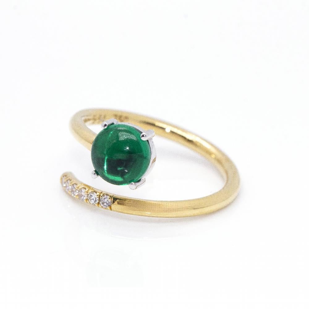 Women's RAY Emerald and Gold Ring For Sale