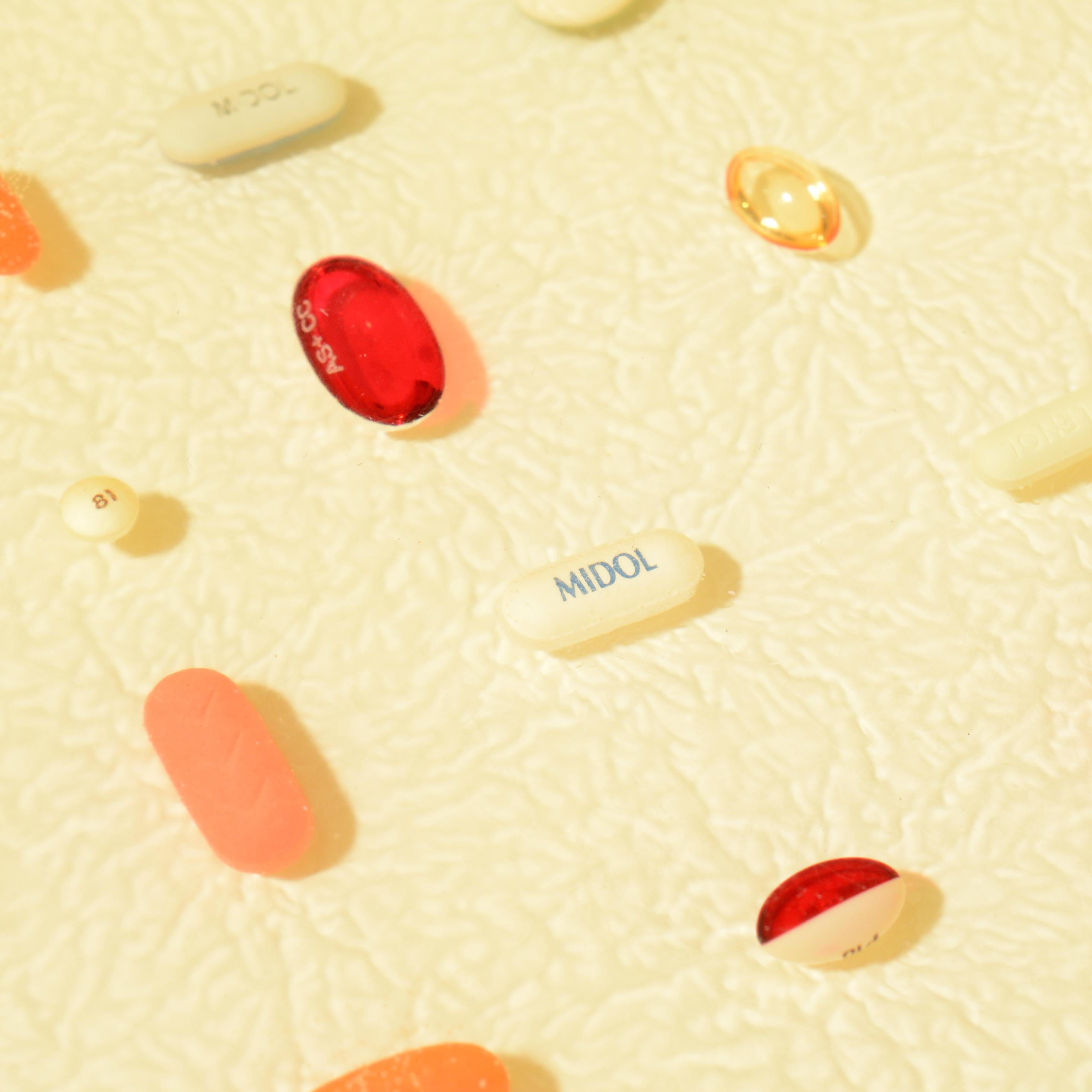 Ray Geary PILL Occasional Tables, Set of 3 In Good Condition For Sale In Lake Worth Beach, FL