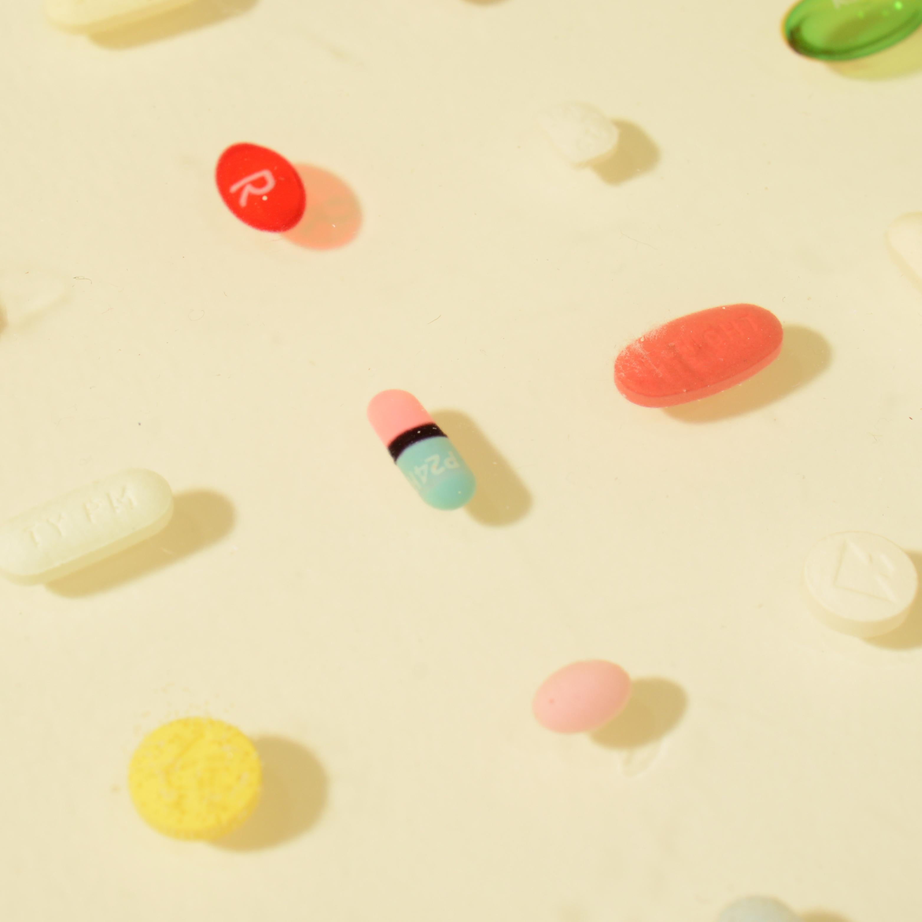 Contemporary Ray Geary PILL Occasional Tables, Set of 3 For Sale