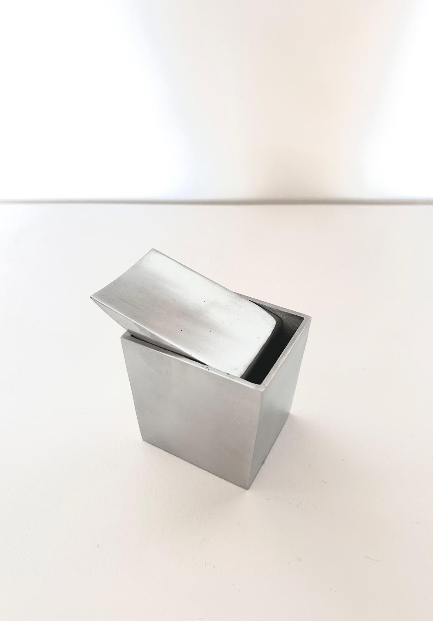 French Ray Hollis ashtray by Philippe Starck, XO, 1990s For Sale