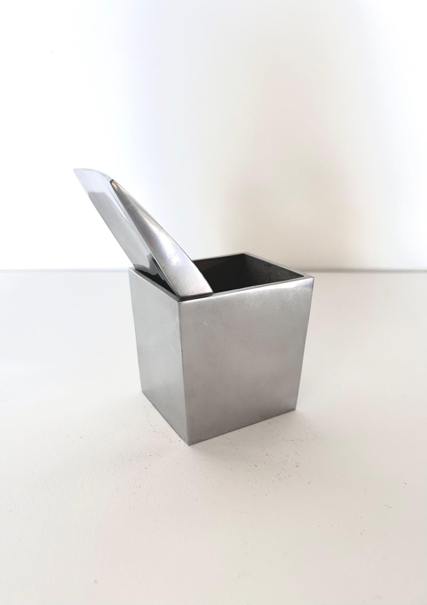 Ray Hollis ashtray by Philippe Starck, XO, 1990s For Sale 2