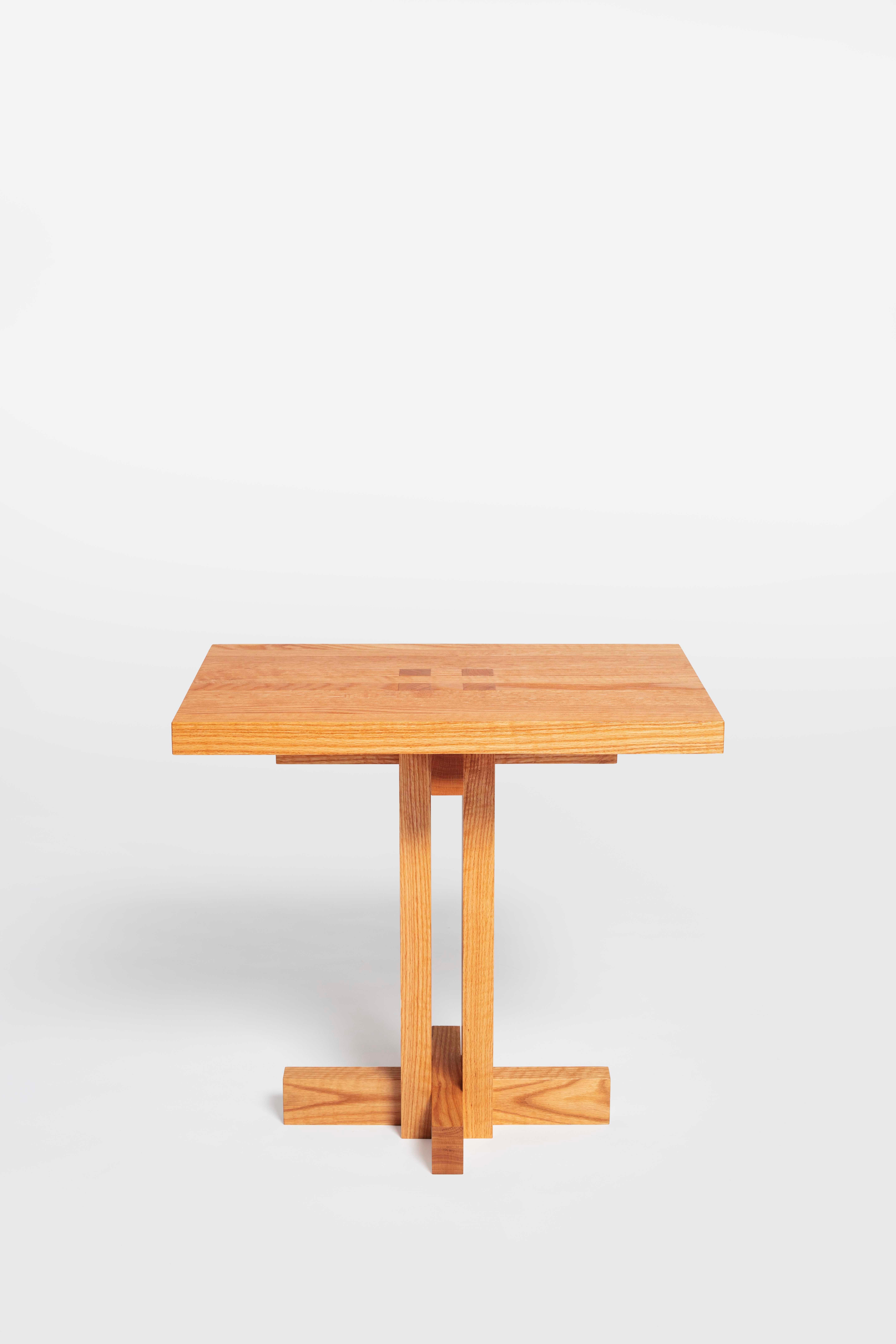 Ray Kappe RK12 side table in red oak by Original in Berlin, Germany, 2020

California Modernism is synonymous with sophisticated minimal structures, featuring open plan design and indoor-outdoor living, inspired by traditional Japanese