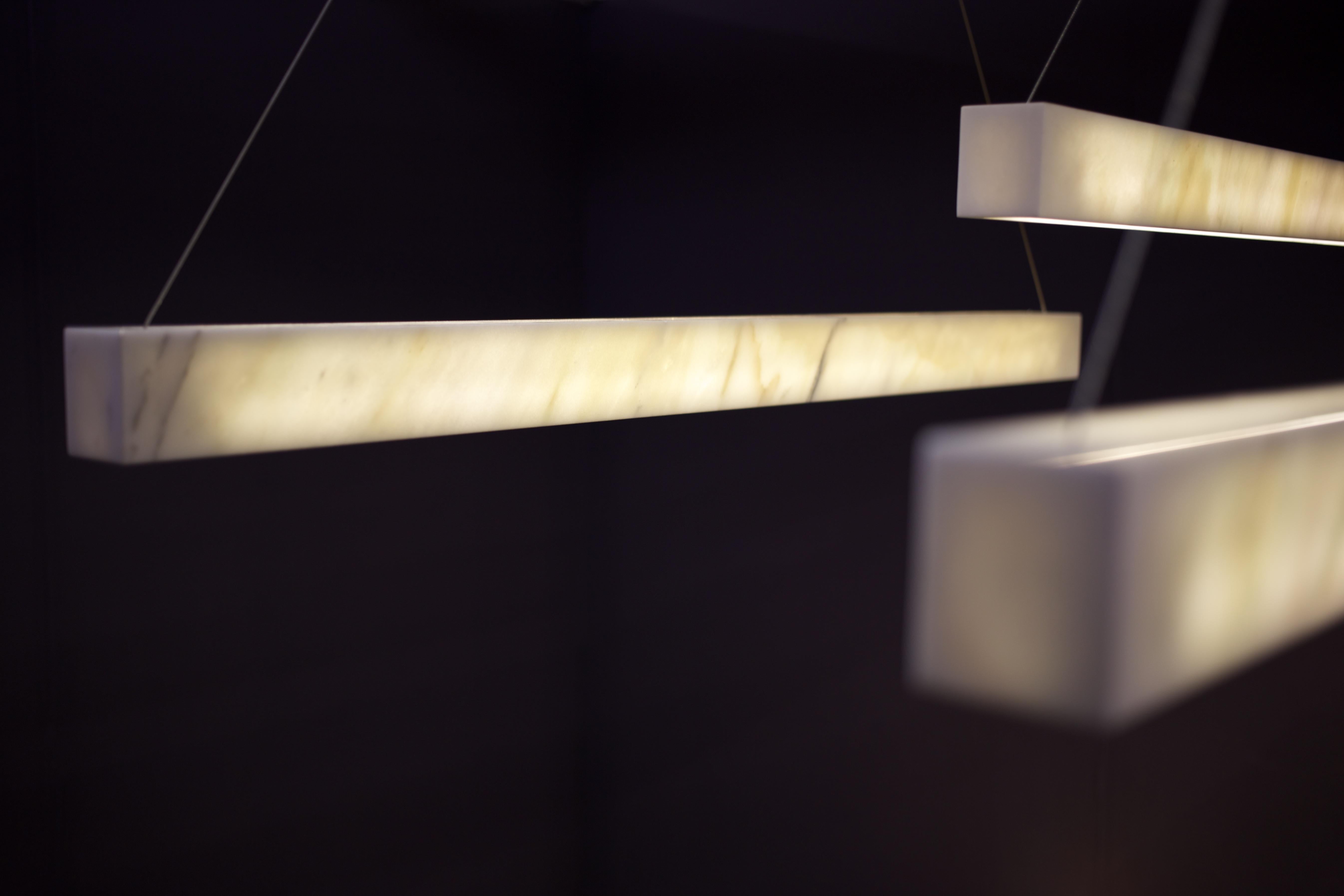 XXI secolo e contemporaneo Lampada a sospensione Ray Marble di On.Entropy, in marmo bianco senza cuciture in vendita
