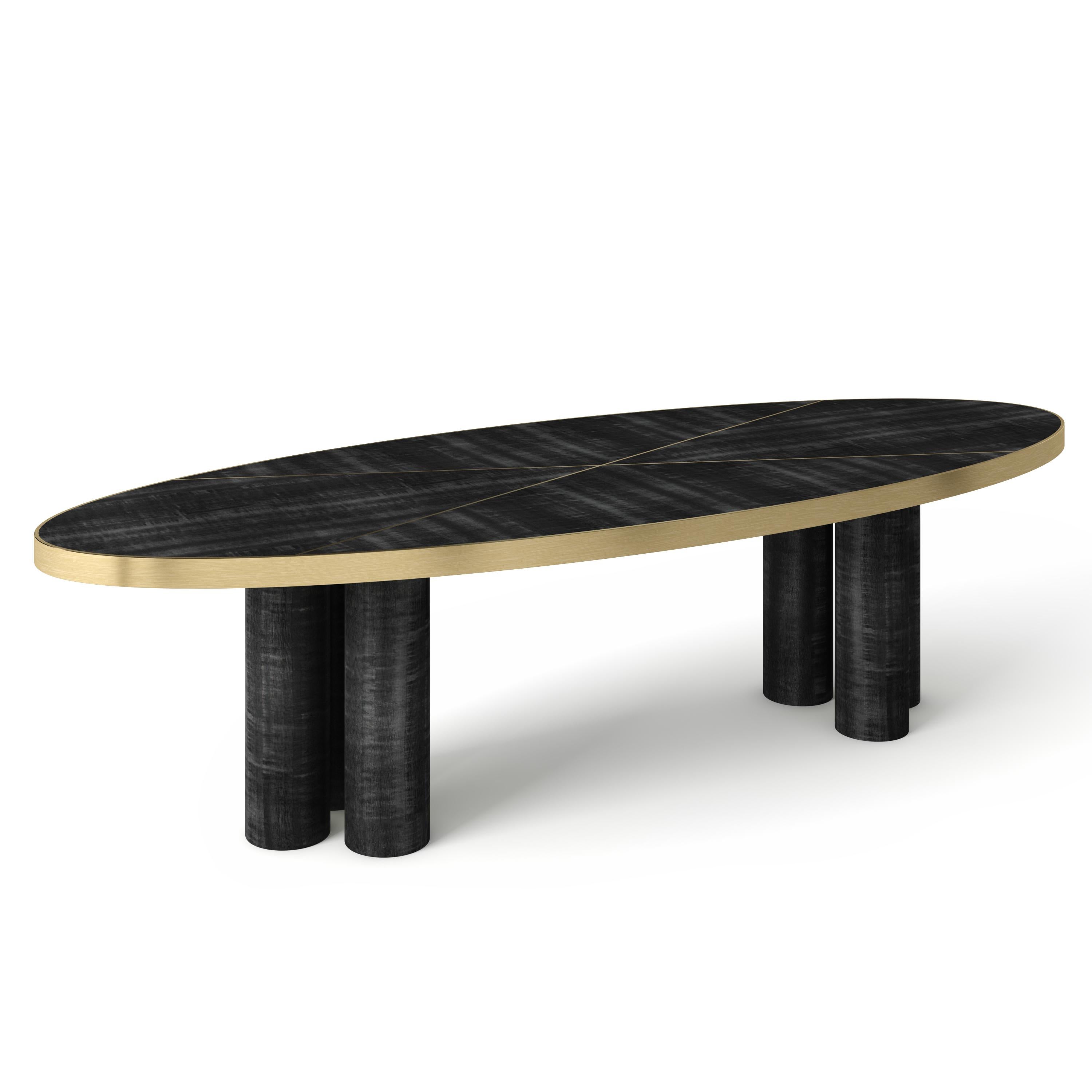 Table de salle à manger ovale Ray par Duistt
Dimensions : L 300 x D 115 x H 77 cm
MATERIAL : Sikomoro Frise brillant et laiton

Contrairement à sa conception première, la table de salle à manger RAY se présente avec une silhouette plus robuste, de