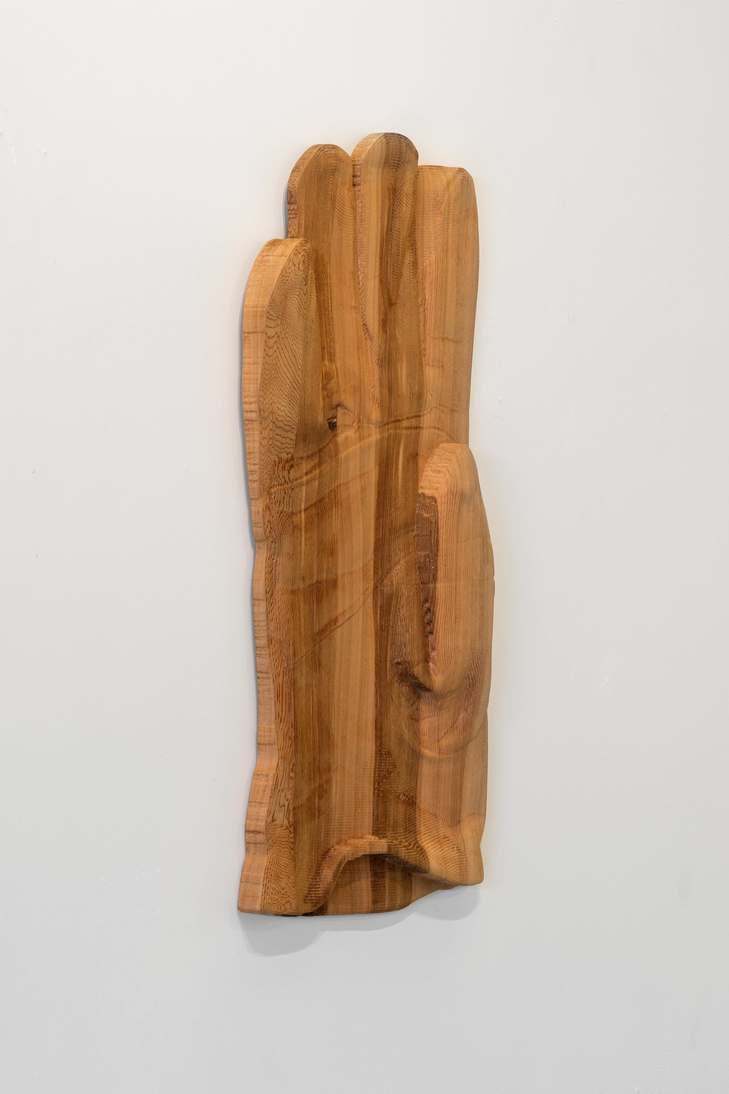DÉGLOVING - Sculpture en bois teinté d'une gant de travail  - Marron Figurative Sculpture par Ray Padron