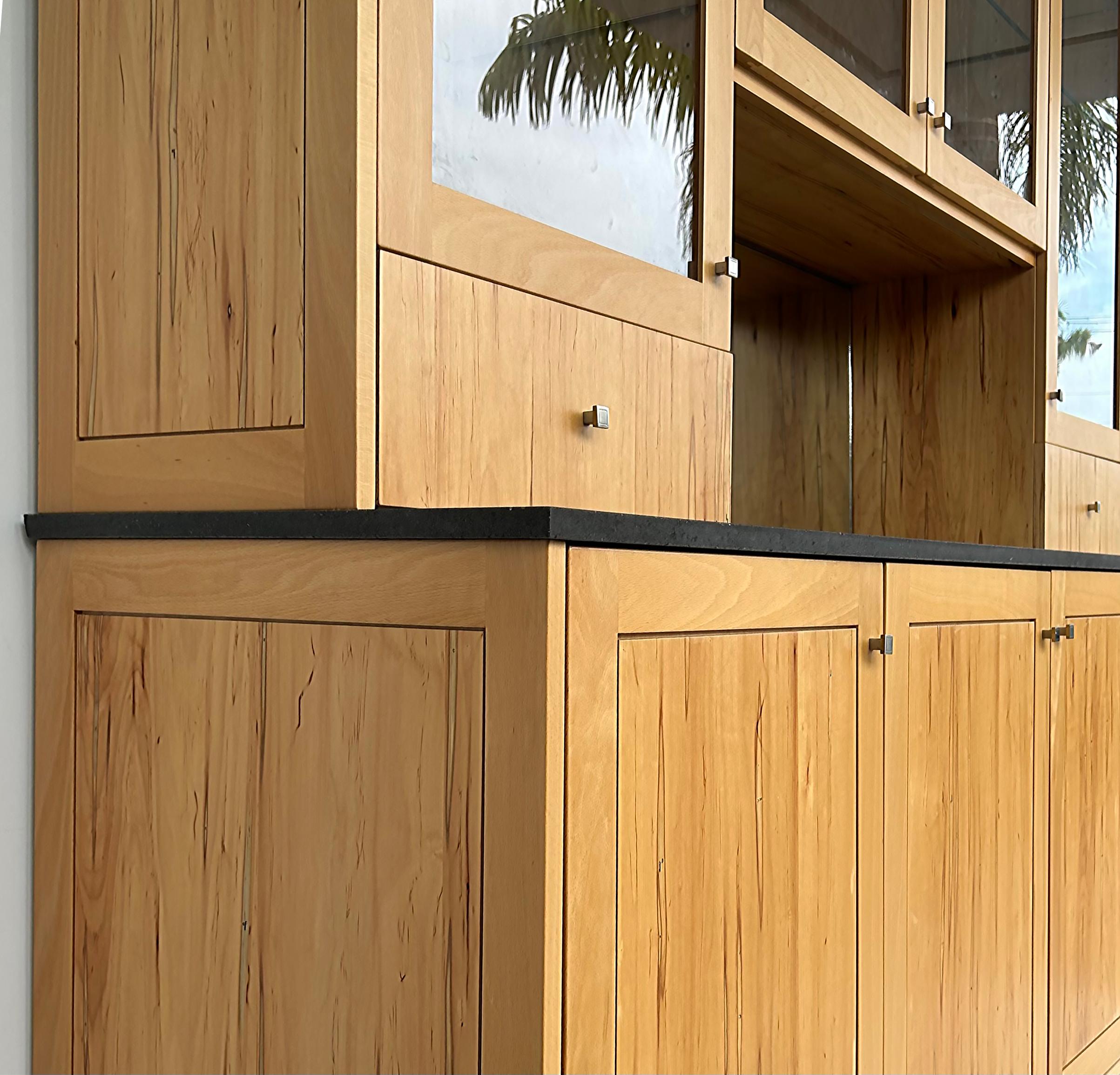 Métal Ray Pirello Studio Cabinet sur mesure en bois d'érable et granit  en vente