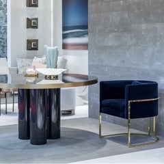 Ray Round Dining Table, High Gloss Frisé Grey Sicamore, Brass details