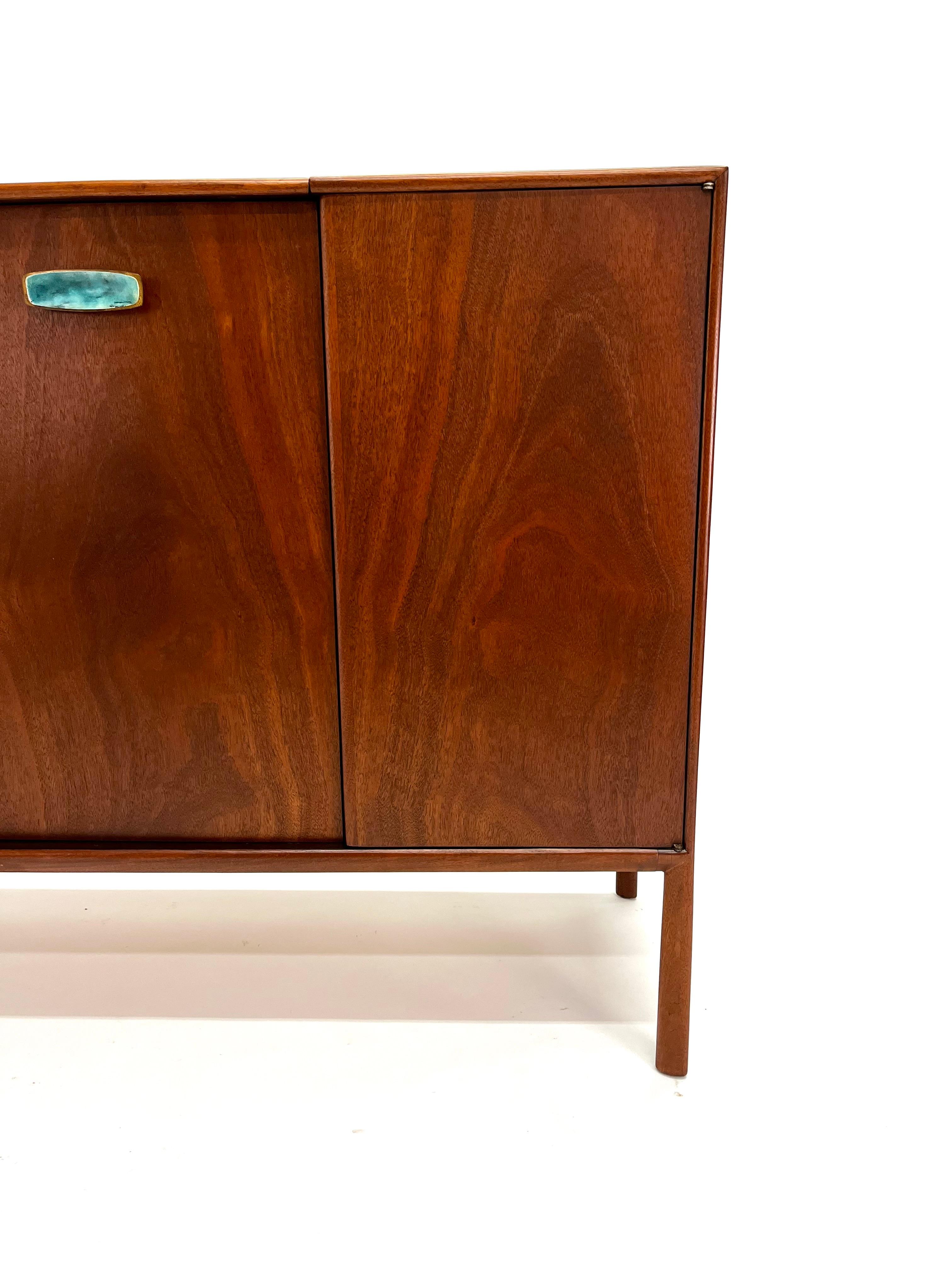 Mid-Century Modern Ray Sabota for Mt. Airy Gentleman's Cabinet w/ Vanity For Sale