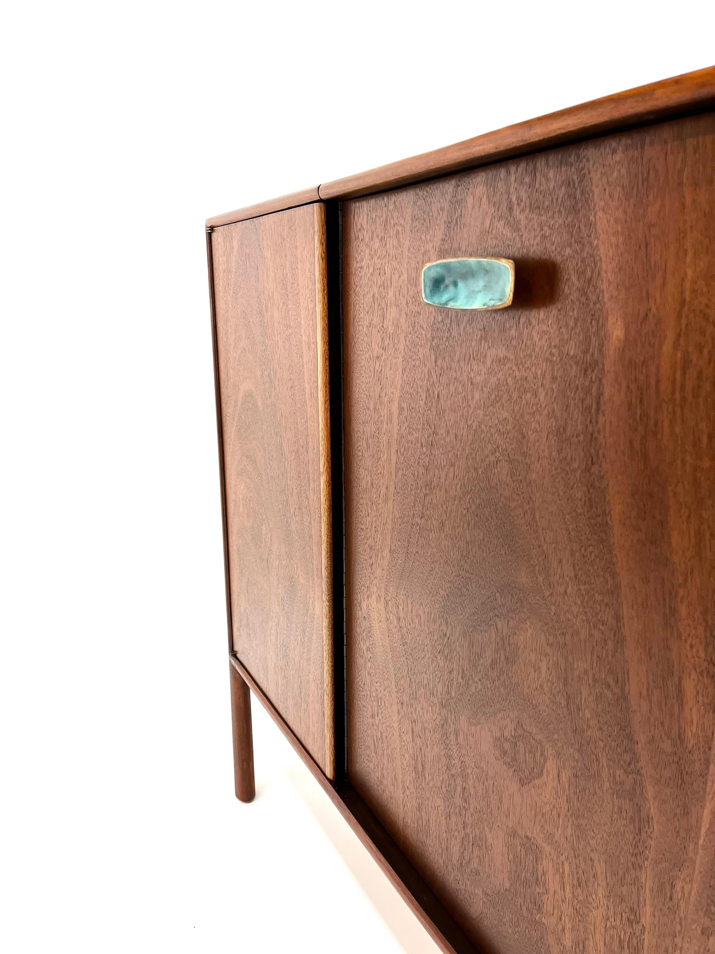 Mid-20th Century Ray Sabota for Mt. Airy Gentleman's Cabinet w/ Vanity For Sale
