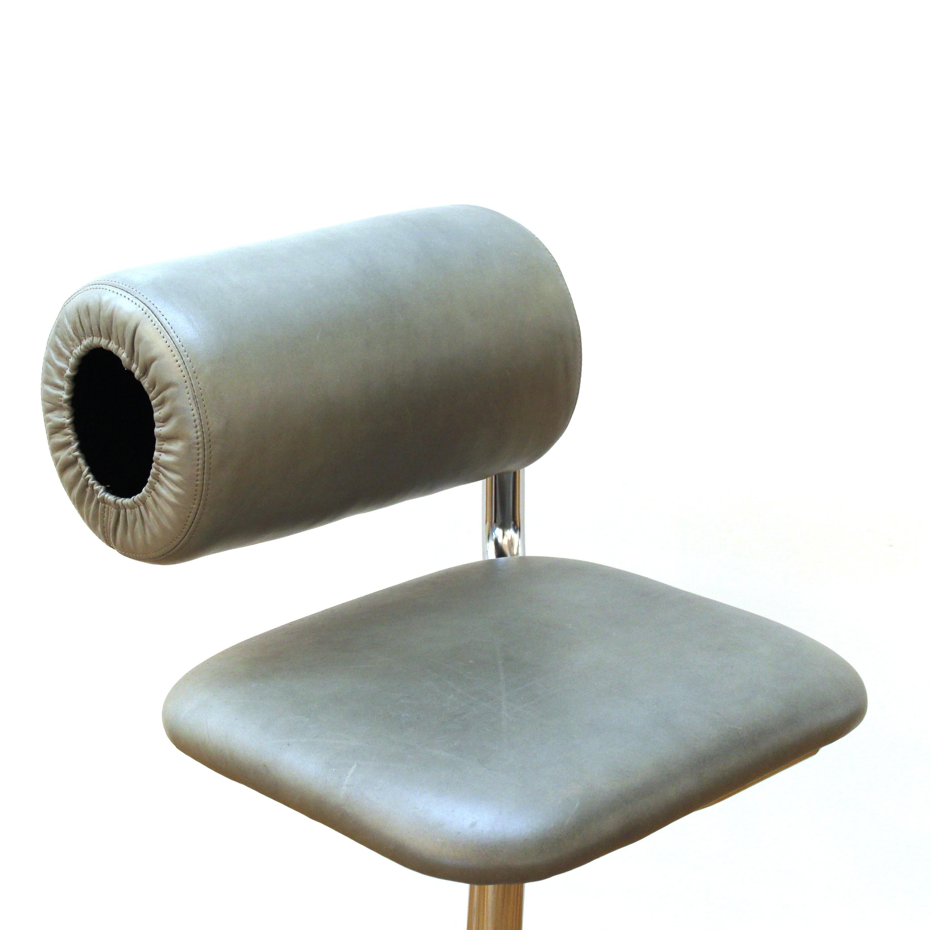 Ray Wilkes for Herman Miller Modern Swivel Bar Stools In Good Condition In Astoria, NY