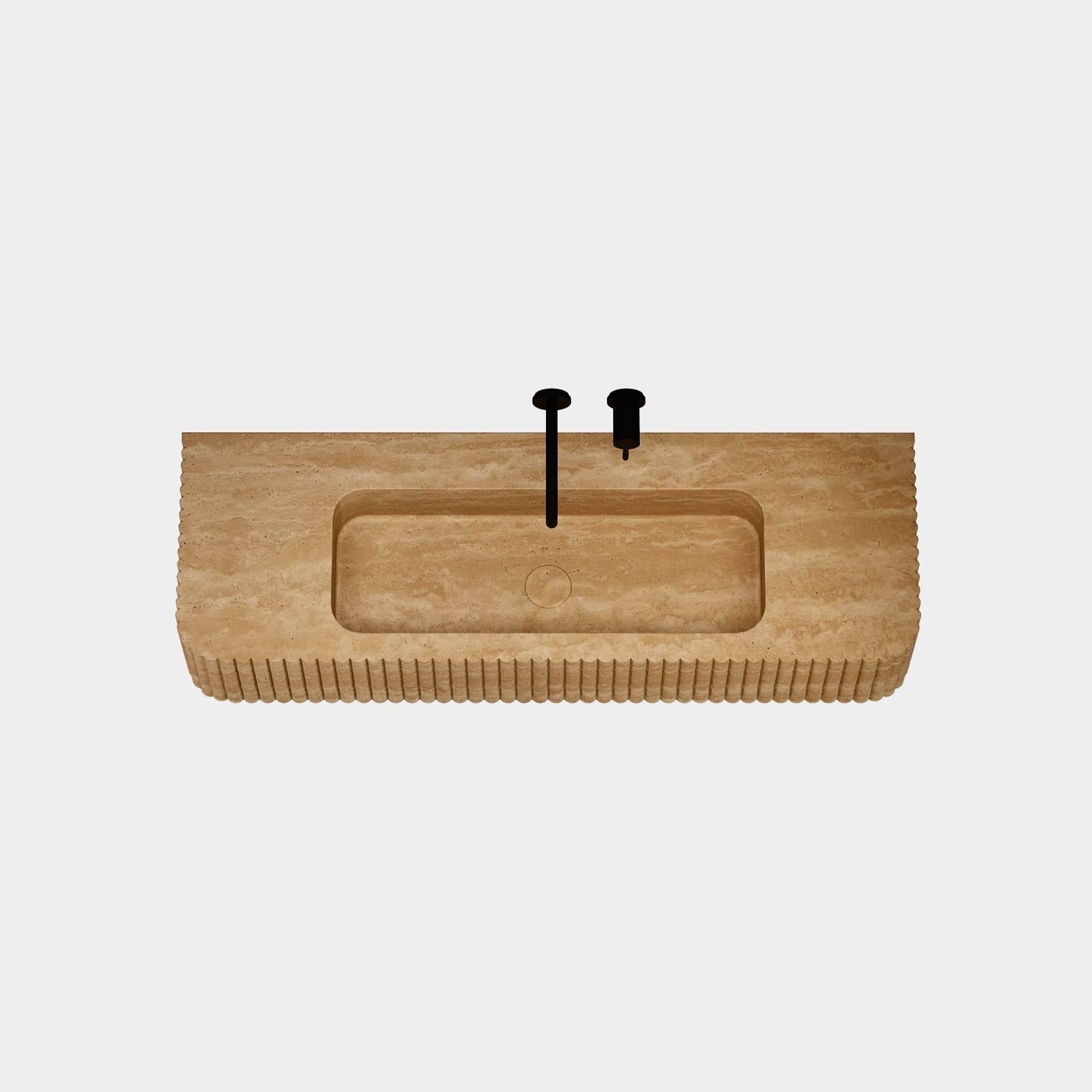 Akzentuieren Sie Ihr Bad mit unserem schönen gerippten Rava-Marmorbecken, einer perfekten Verbindung von minimalistischem Design und natürlicher Eleganz. Die schönen gerippten Details sorgen für einen einzigartigen visuellen Reiz und heben die