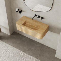 Raya – gerippter Marmorbasin – beigefarbenes Travertin – Medium