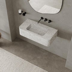 Raya – gerippter Marmorbasin – weißer Carrara – Medium