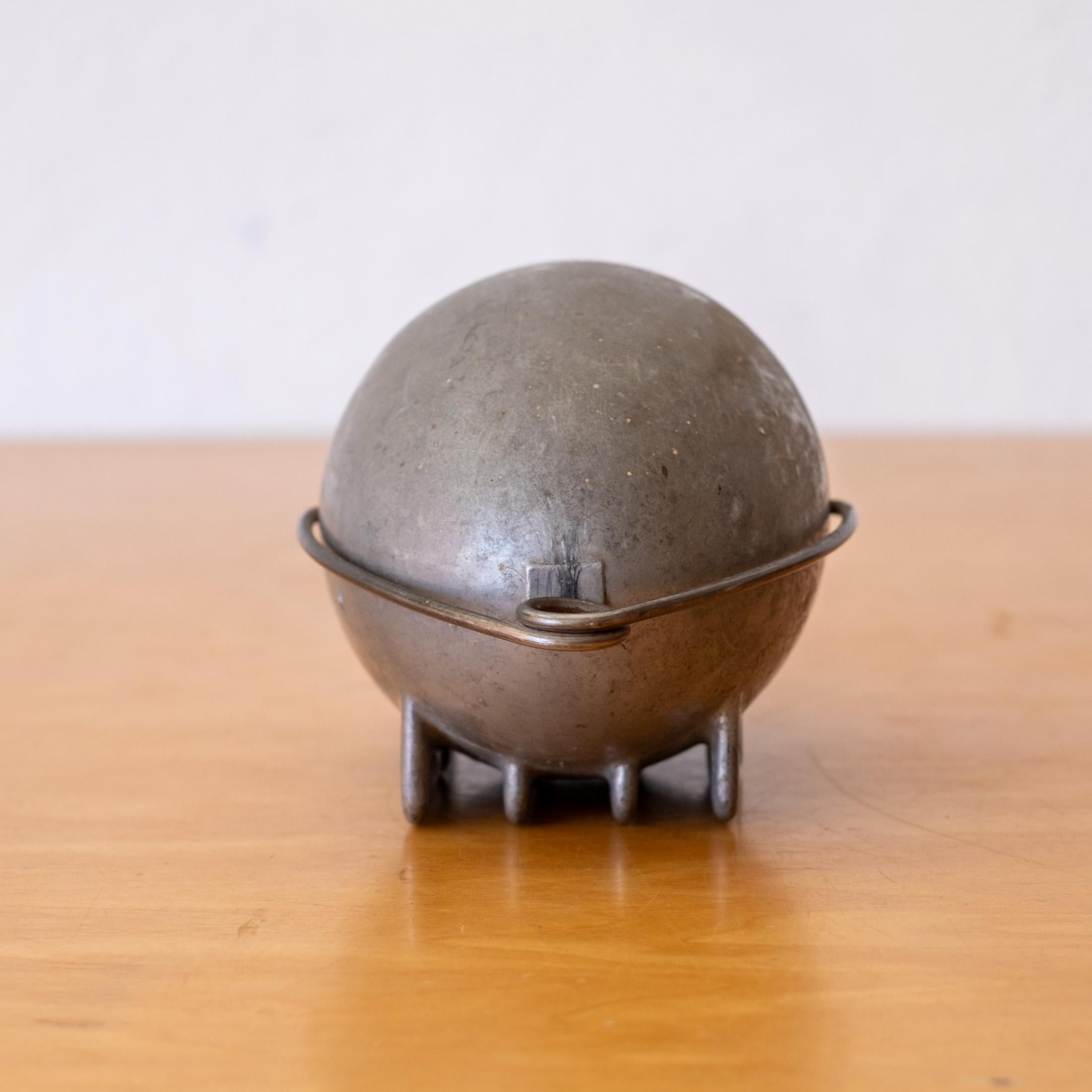 Américain Raymond Barton Na-Mac Co Art Deco Machine Age Zeppelin Potato Baker en vente