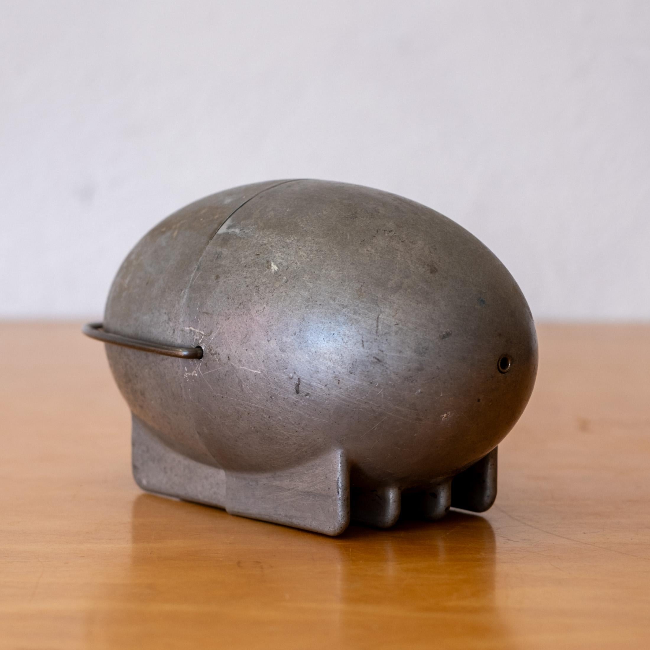 Milieu du XXe siècle Raymond Barton Na-Mac Co Art Deco Machine Age Zeppelin Potato Baker en vente