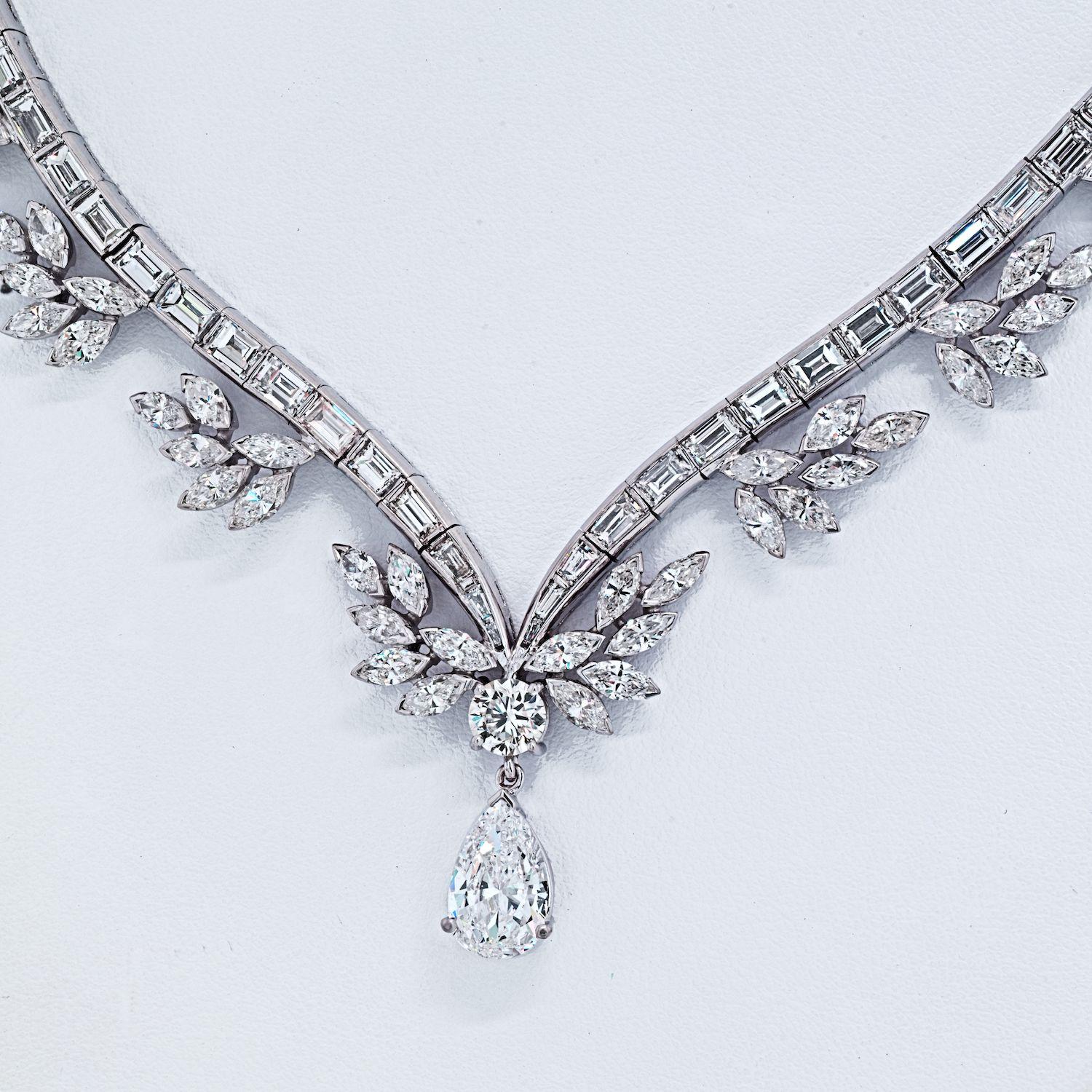 Raymond C. Yard Platinum Baguette and Marquise Cut Diamond Necklace In Excellent Condition For Sale In New York, NY