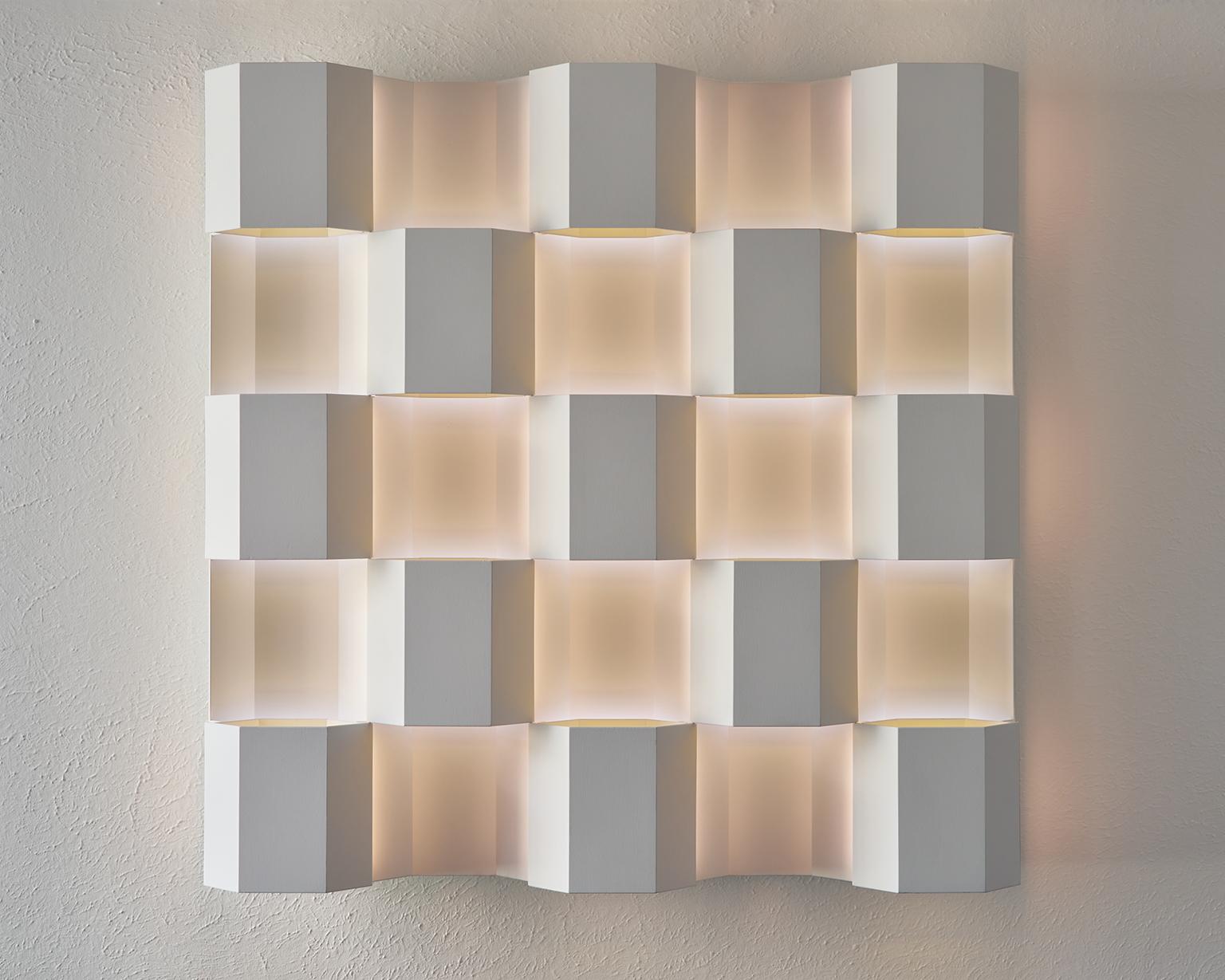 Thirteen - immersive infinite perceptual ambient color light wall sculpture in vendita 2