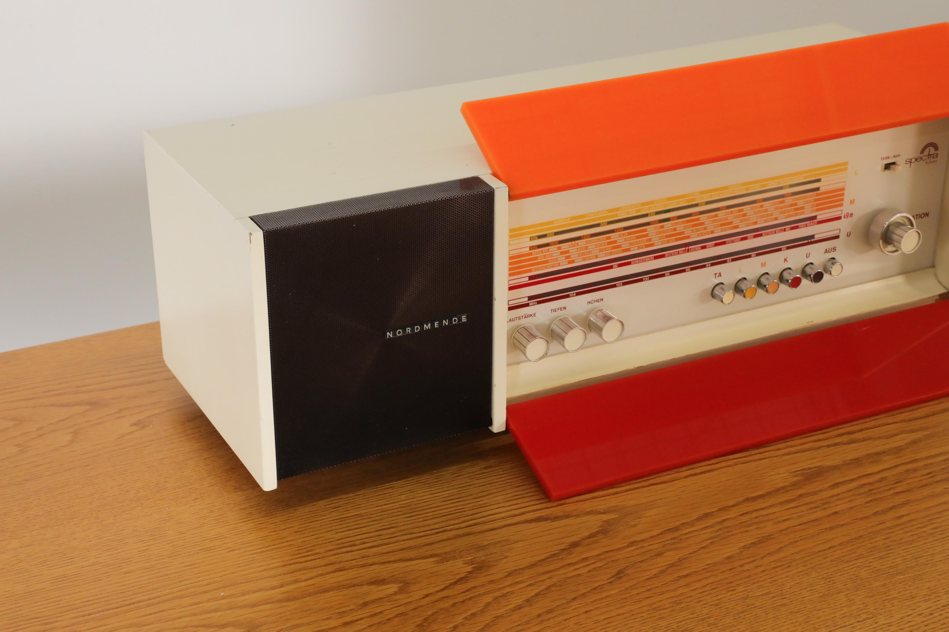 Raymond Loewy Designed Nordmende Spectra Futura Transistor Radio in Red & Orange For Sale 4