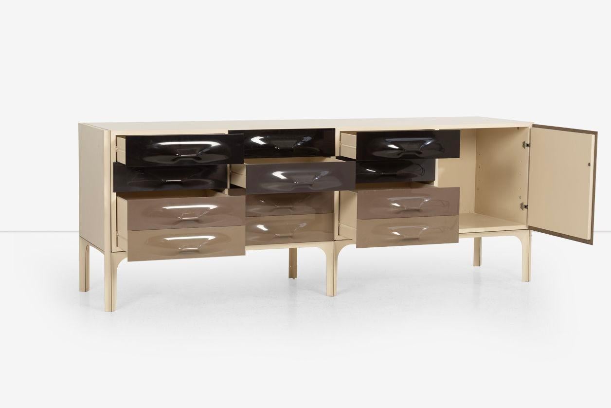 Raymond Loewy DF 2000 Cabinet In Good Condition In Chicago, IL