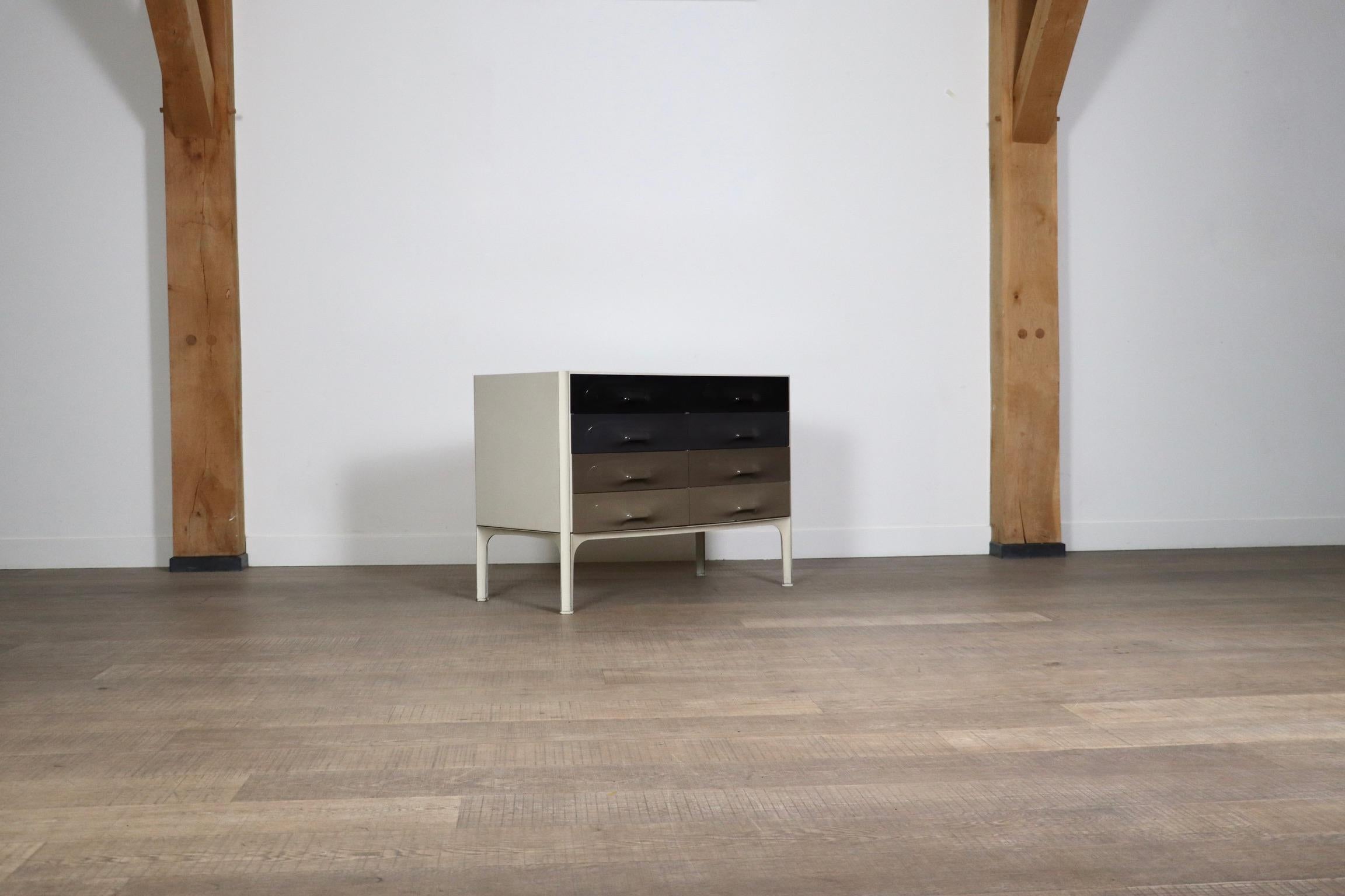 Raymond Loewy DF 2000 Chest Of Drawers Credenza For Doubinsky Frères, 1968 For Sale 4