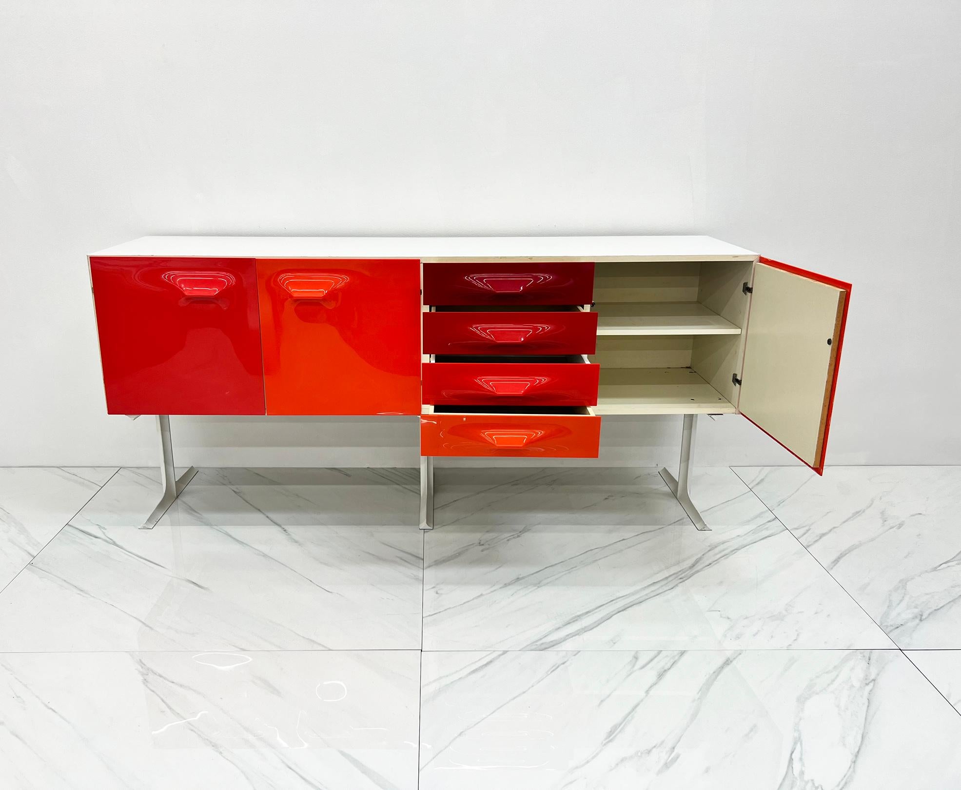 Mid-20th Century Raymond Loewy DF2000 Credenza, 1960's