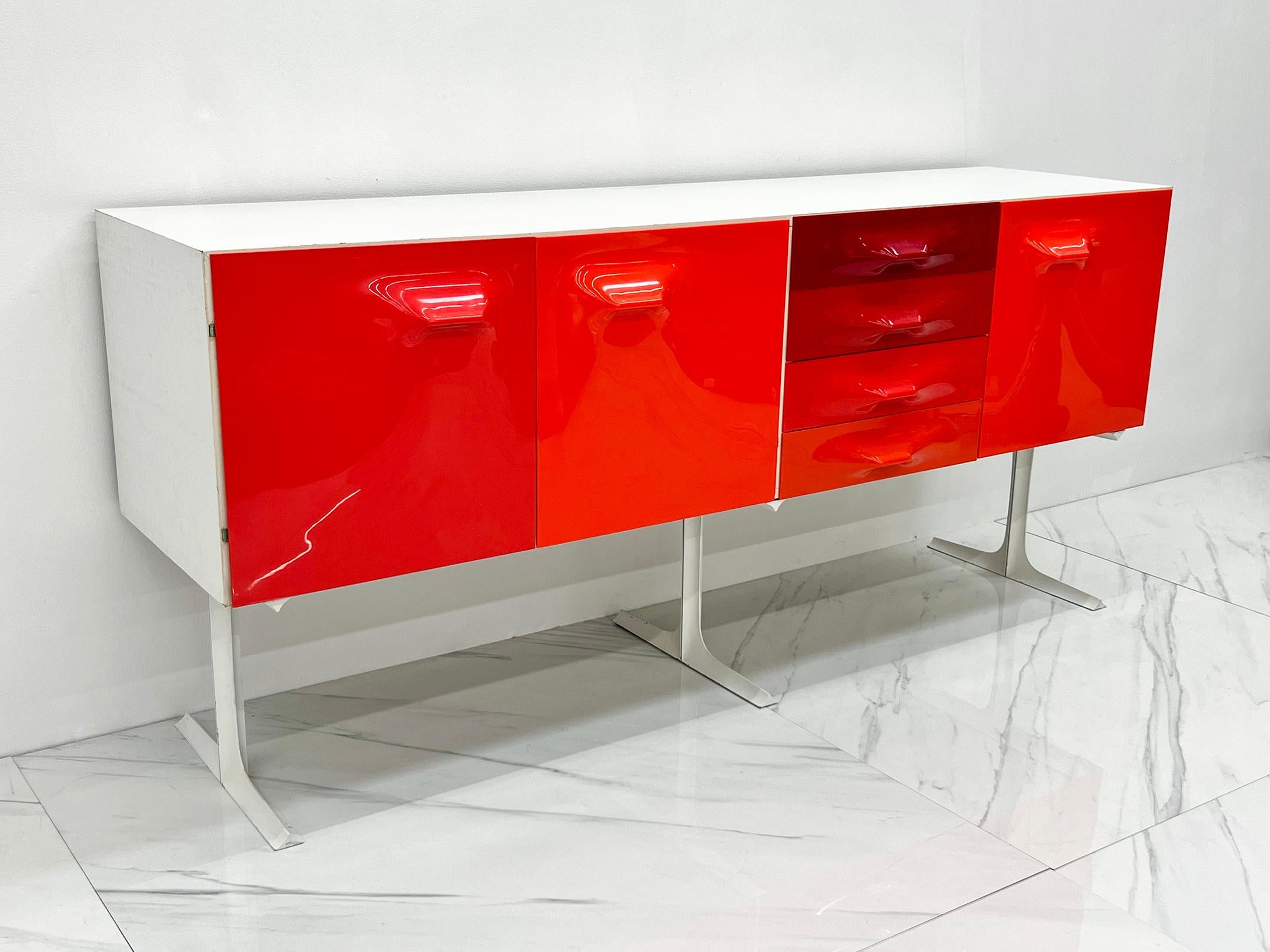 Raymond Loewy DF2000 Credenza, 1960's 1