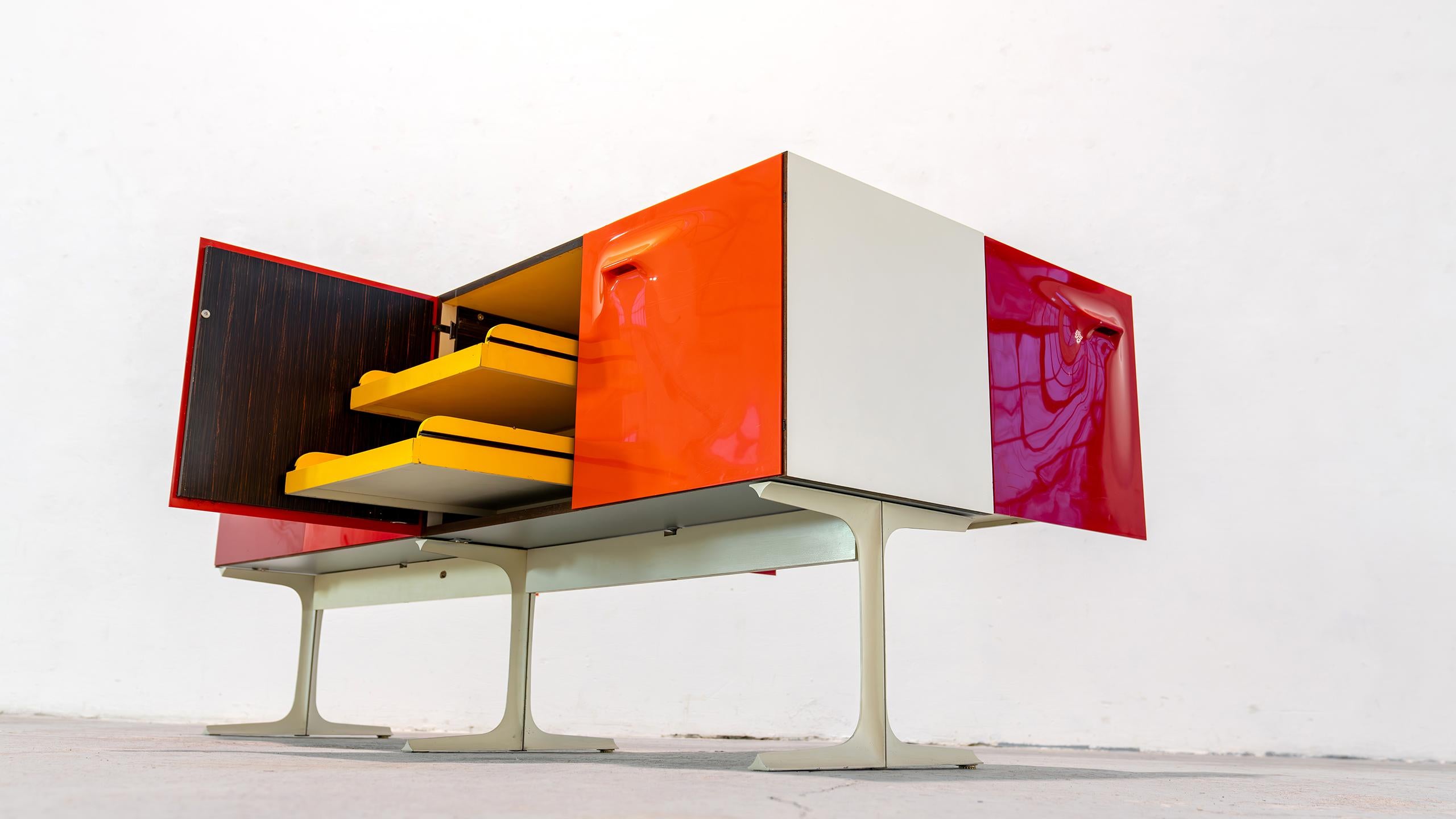 Raymond Loewy doppelseitiges Sideboard DF 2000 Doubinsky Frères 1965 Frankreich A Space im Angebot 1