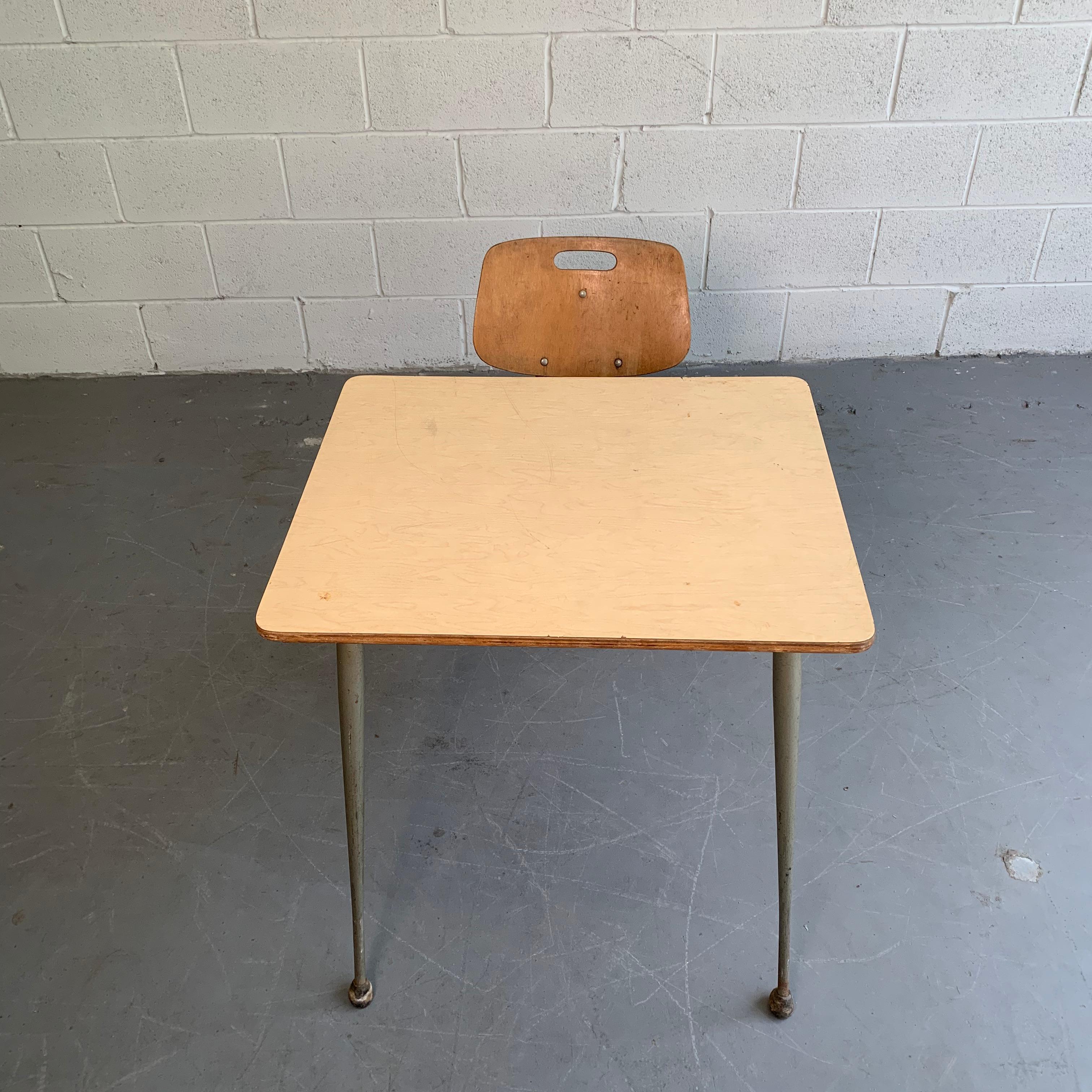 Raymond Loewy for Brunswick Attached School Desk Chair Set In Good Condition In Brooklyn, NY