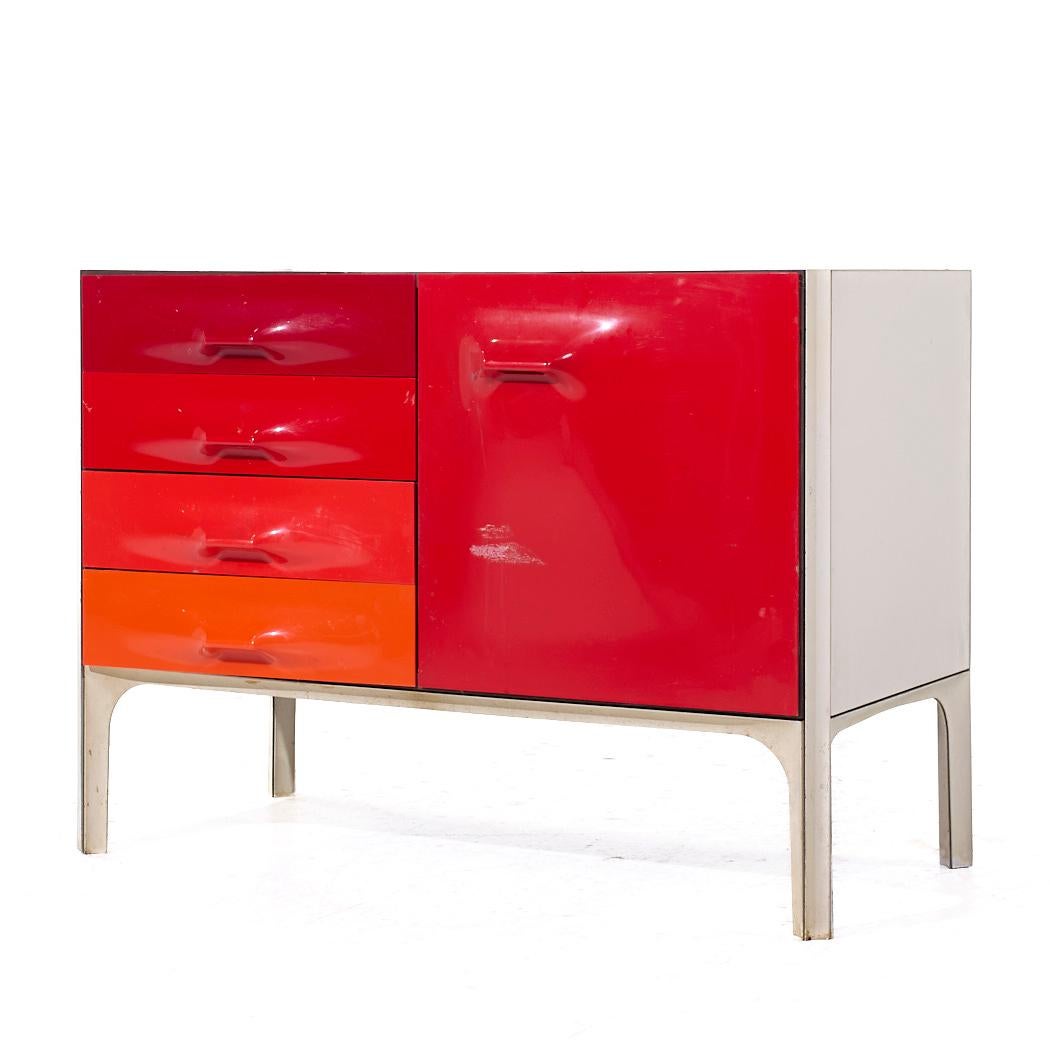 Mid-Century moderno Raymond Loewy per Doubinsky Frères DF 2000 MCM credenza in vetroresina rossa in vendita