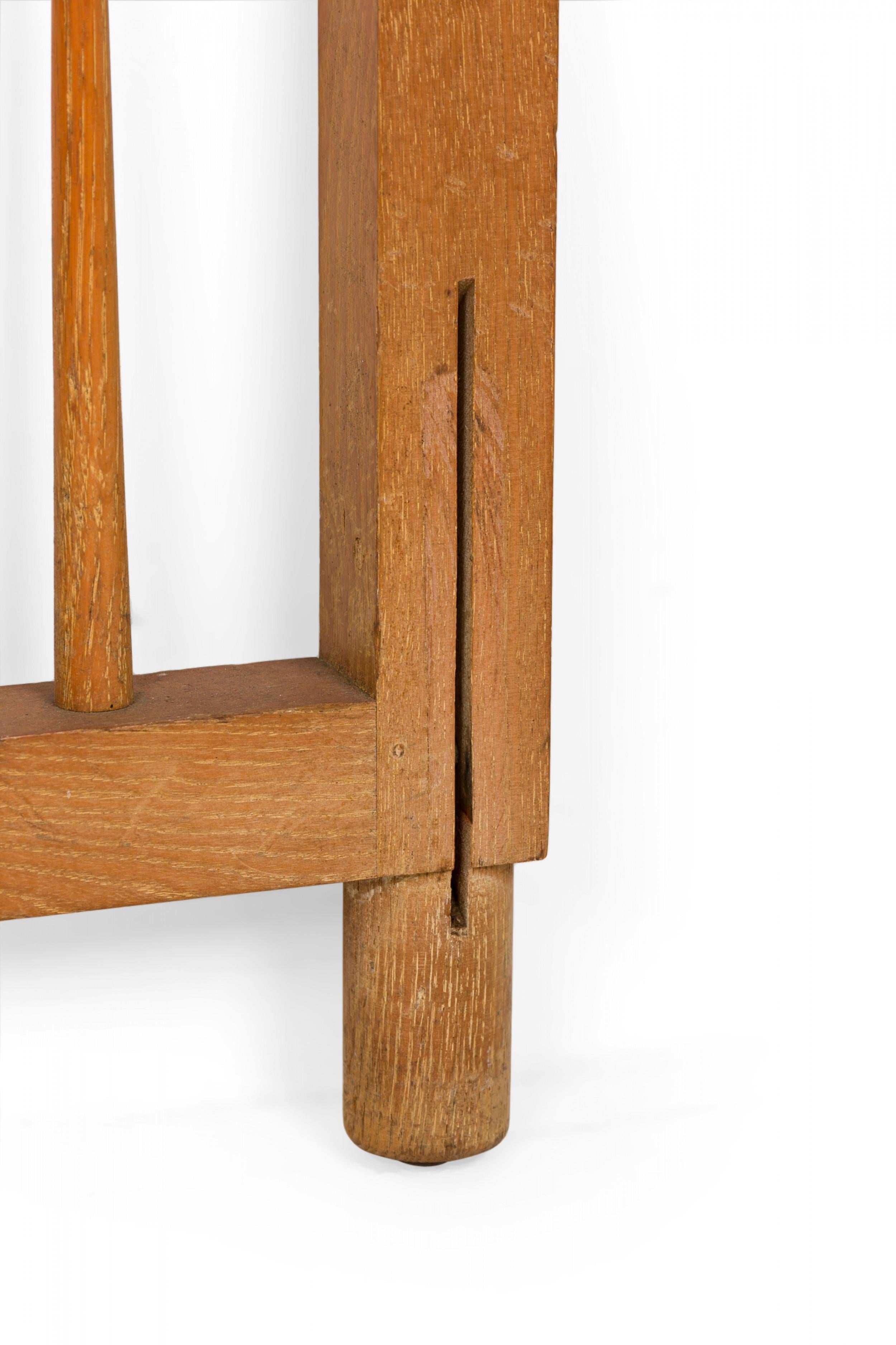 Cabecero y piecero de madera de husillo americano Raymond Loewy para Mengel en venta 1