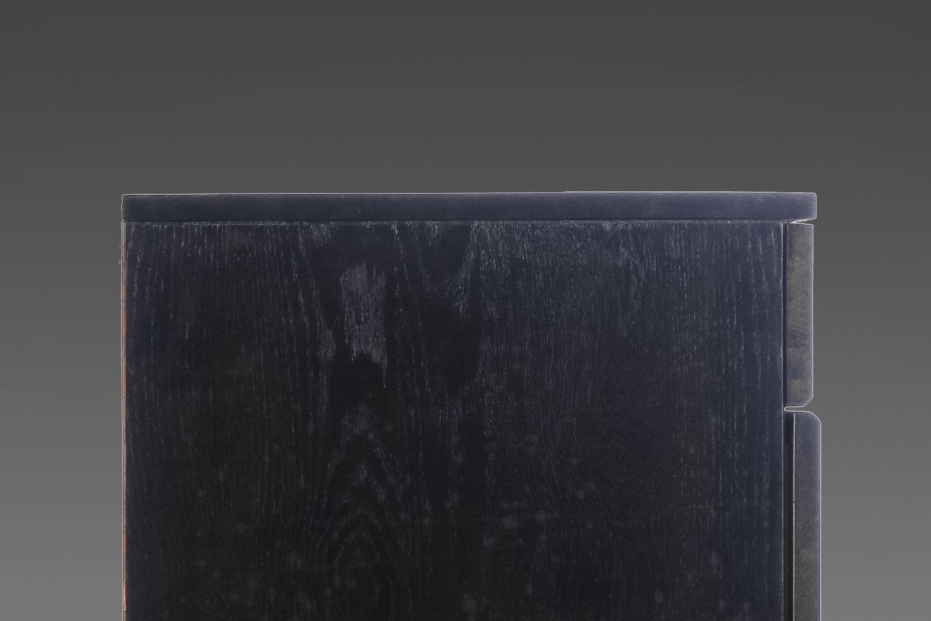 Commode à quatre tiroirs en bois d'ébène Raymond Loewy pour Mengel, États-Unis, vers les années 1950 en vente 2