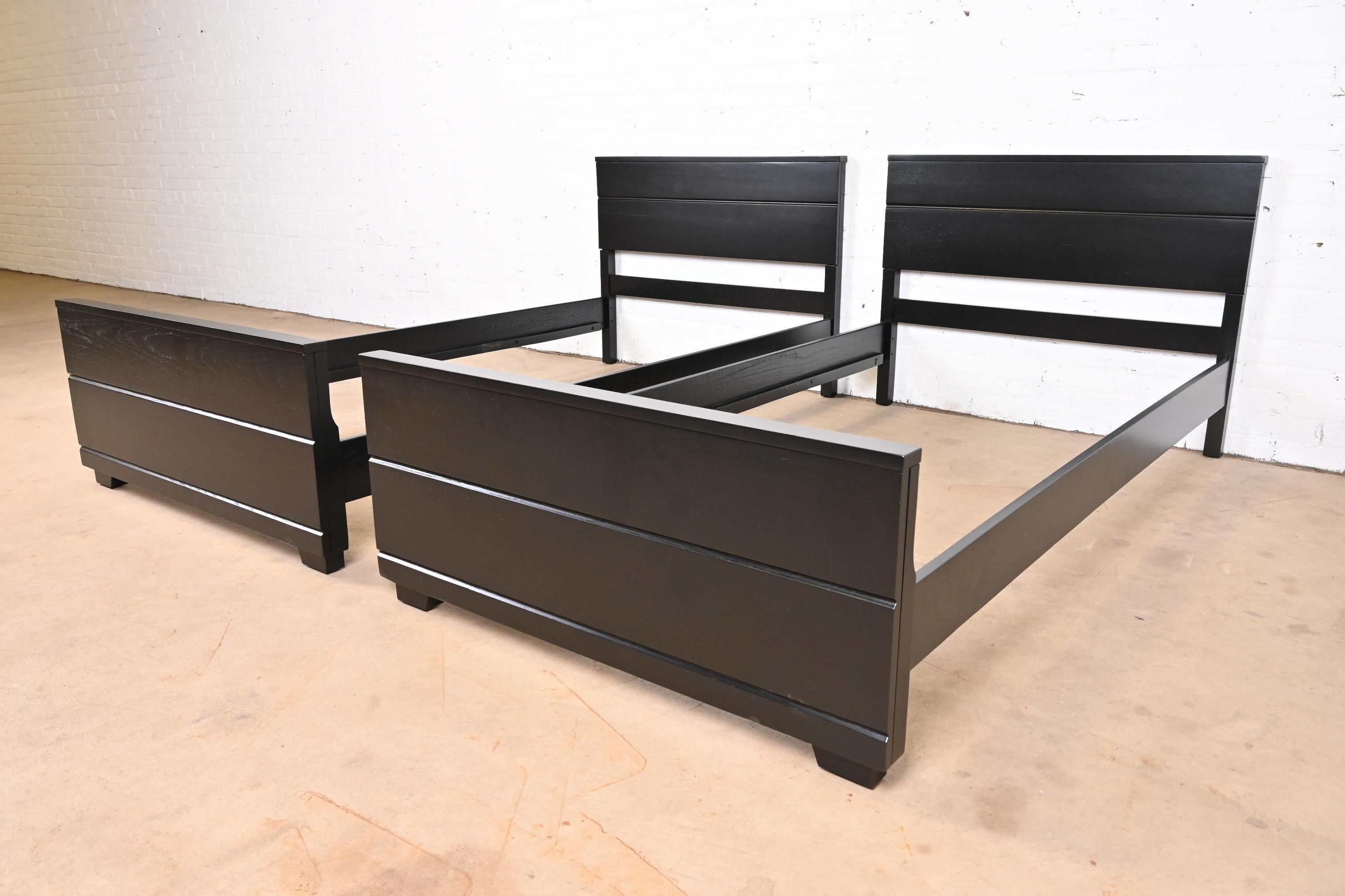 Raymond Loewy for Mengel Mid-Century Modern Black Lacquered Twin Beds, Pair In Good Condition In South Bend, IN