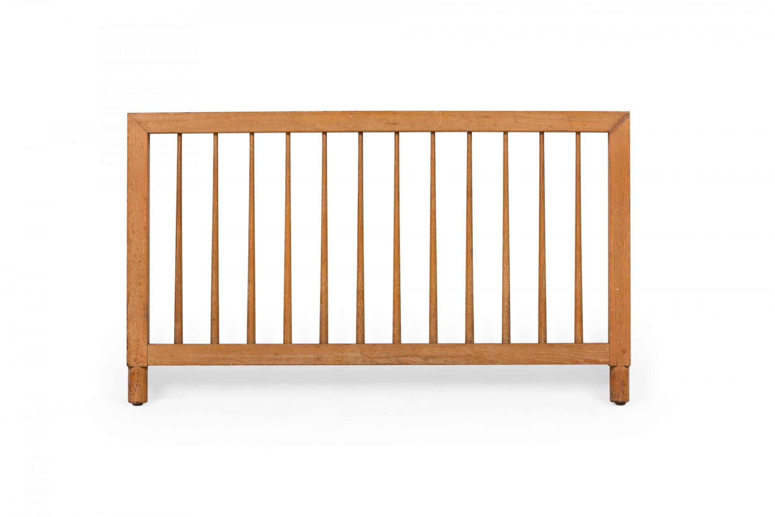 Raymond Loewy for Mengel Single-Size Spindle Style Wooden Head & Footboard For Sale 3