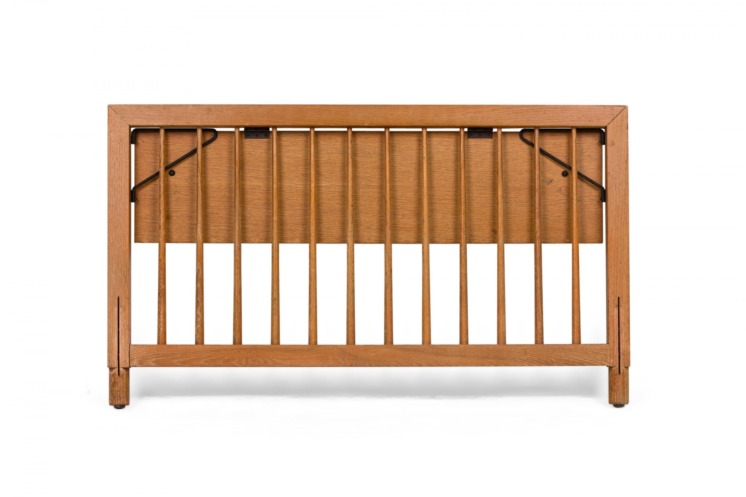 Raymond Loewy for Mengel Single-Size Spindle Style Wooden Head & Footboard In Good Condition For Sale In Queens, NY
