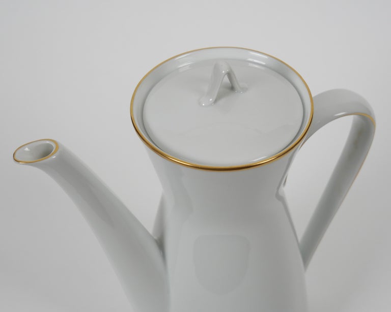 German Raymond Loewy for Rosenthal ‘Form 2000' Coffee Pot, Designed 1954, White Ceramic For Sale