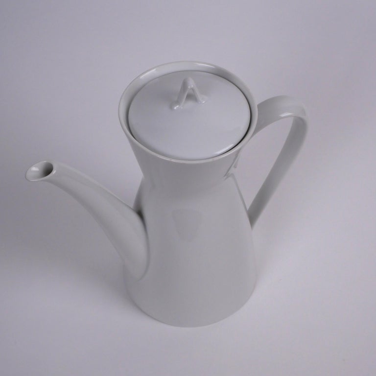 German Raymond Loewy for Rosenthal ‘Form 2000' Coffee Pot, Designed 1954, White Ceramic