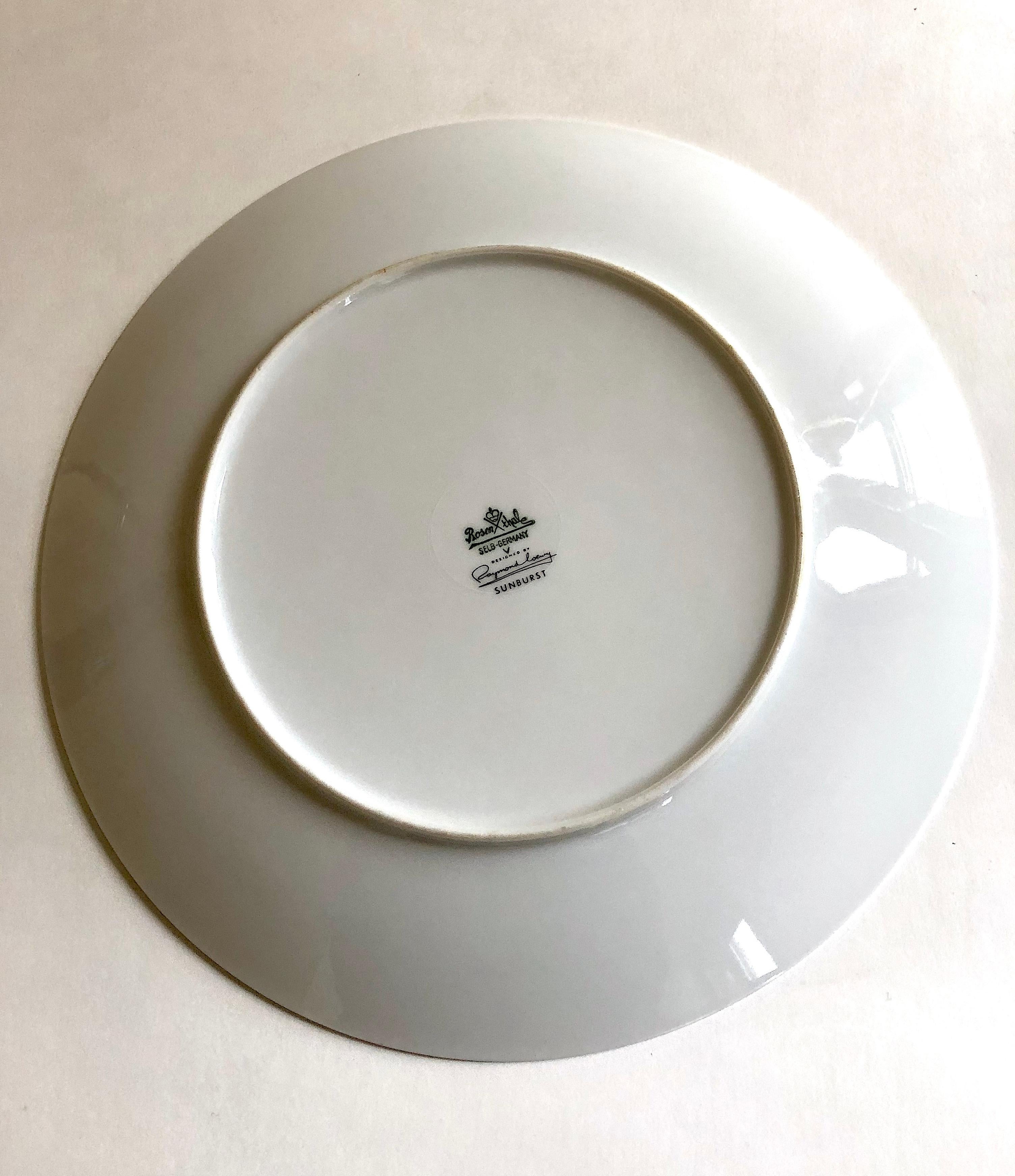 Mid-20th Century Raymond Loewy for Rosenthal Form 2000 MCM Chop Plate in Sunburst Pattern For Sale