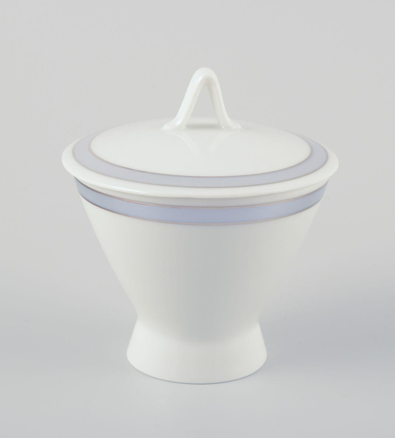 Raymond Loewy für Rosenthal, Deutschland. Kaffeeservice aus Porzellan. (Art déco) im Angebot