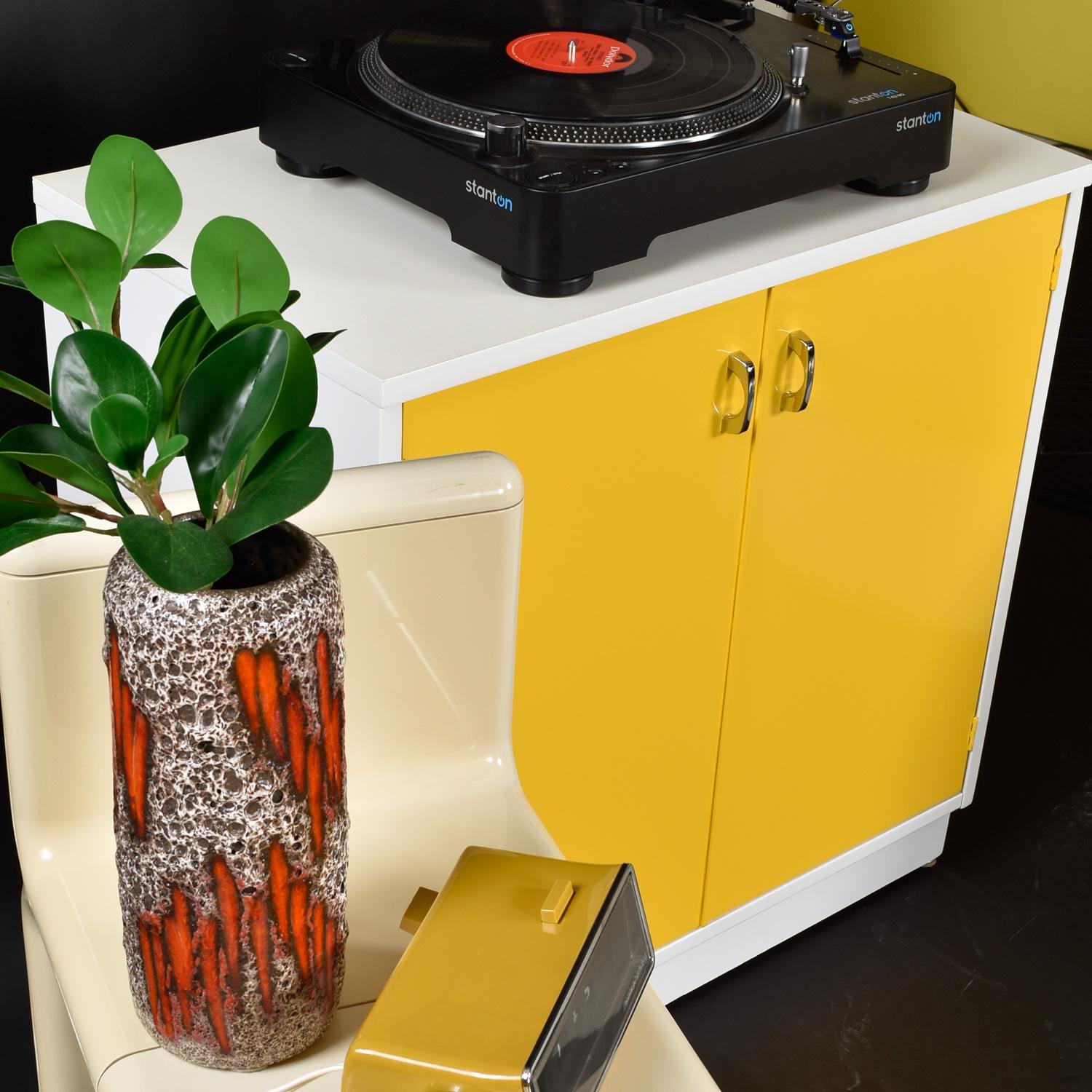 Raymond Loewy Inspired Yellow Chapter One Stereo Record Cabinet Broyhill Premier For Sale 2