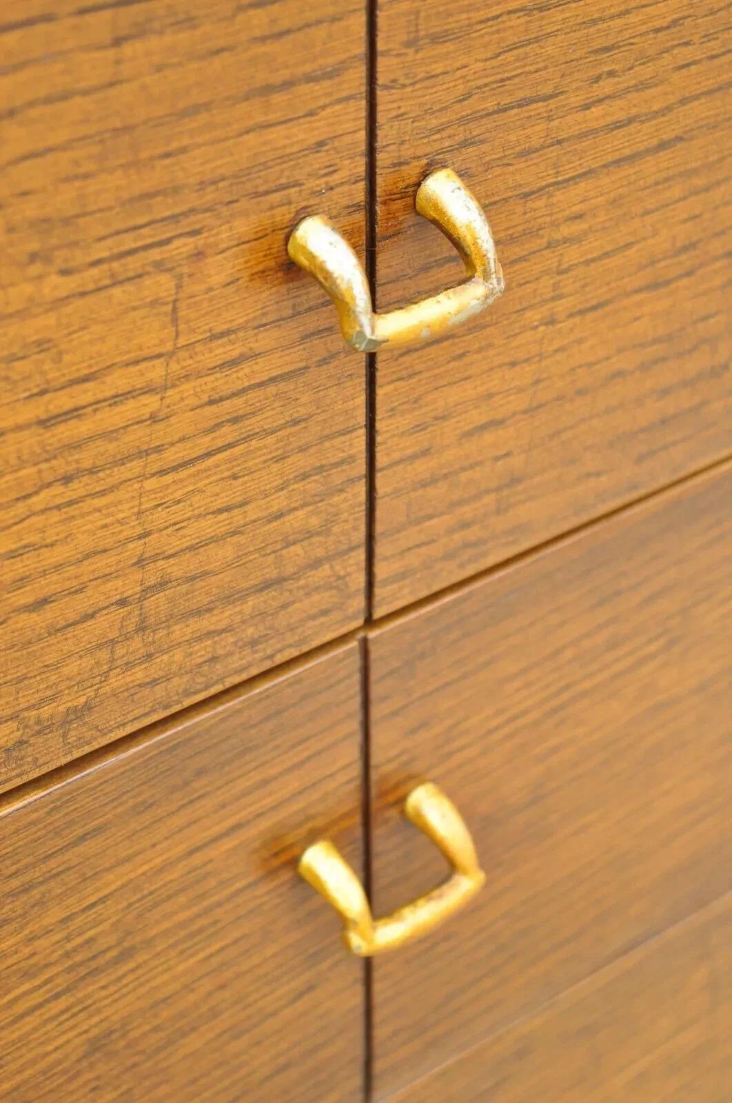 Raymond Loewy Mengel Mid Century Modern Sculpted Oak Buffet Sideboard Credenza For Sale 3