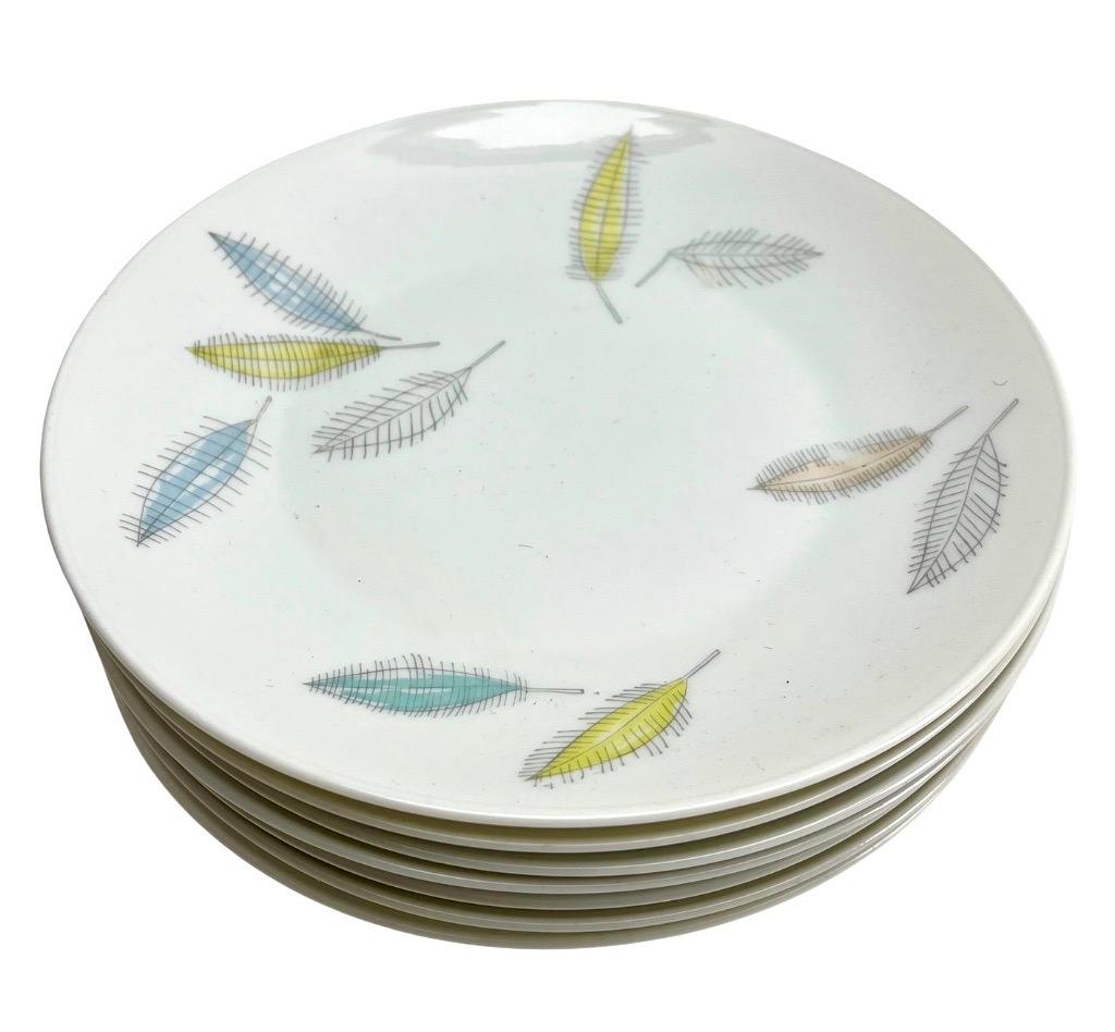 Mid-20th Century Raymond Loewy Rosenthal - servies 26 pieces Form 2000 Bunte Blätter  For Sale