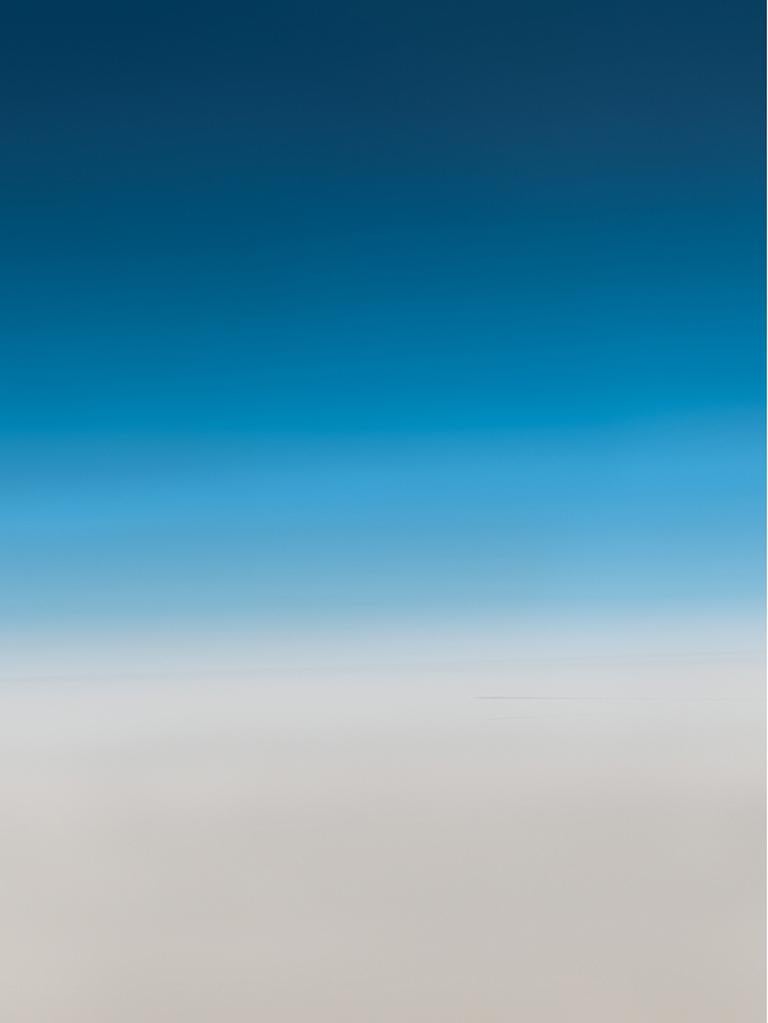 Sky (artiste encadré) - photographie monochrome à grande échelle en dégradé abstrait
