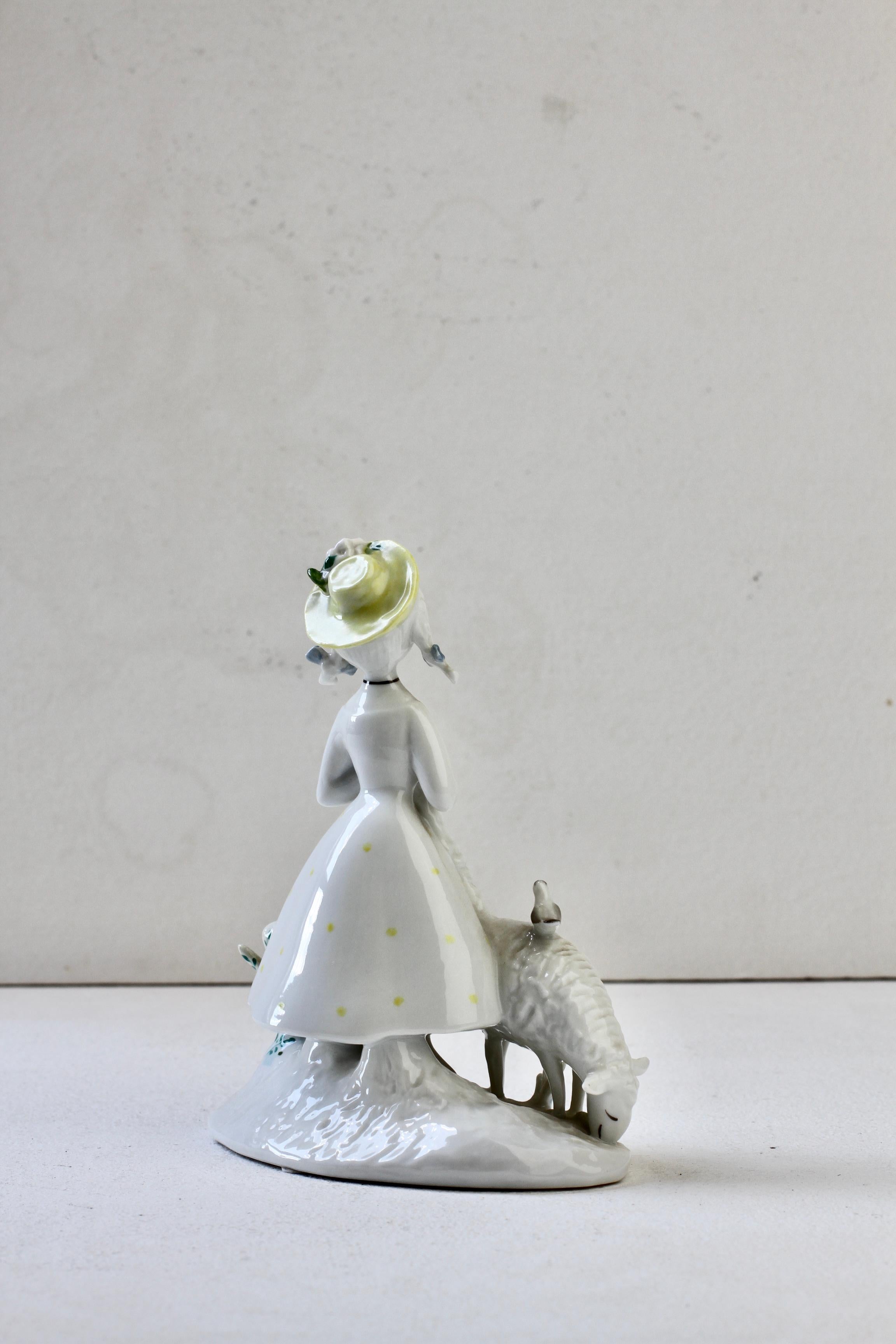 20ième siècle Rare sculpture française mi-siècle moderne de Raymond Peynet pour Rosenthal Studioline en vente