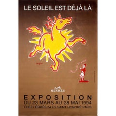 Das Originalplakat von 1994 wurde von Raymond Savignac für die Hermès-Ausstellung entworfen.